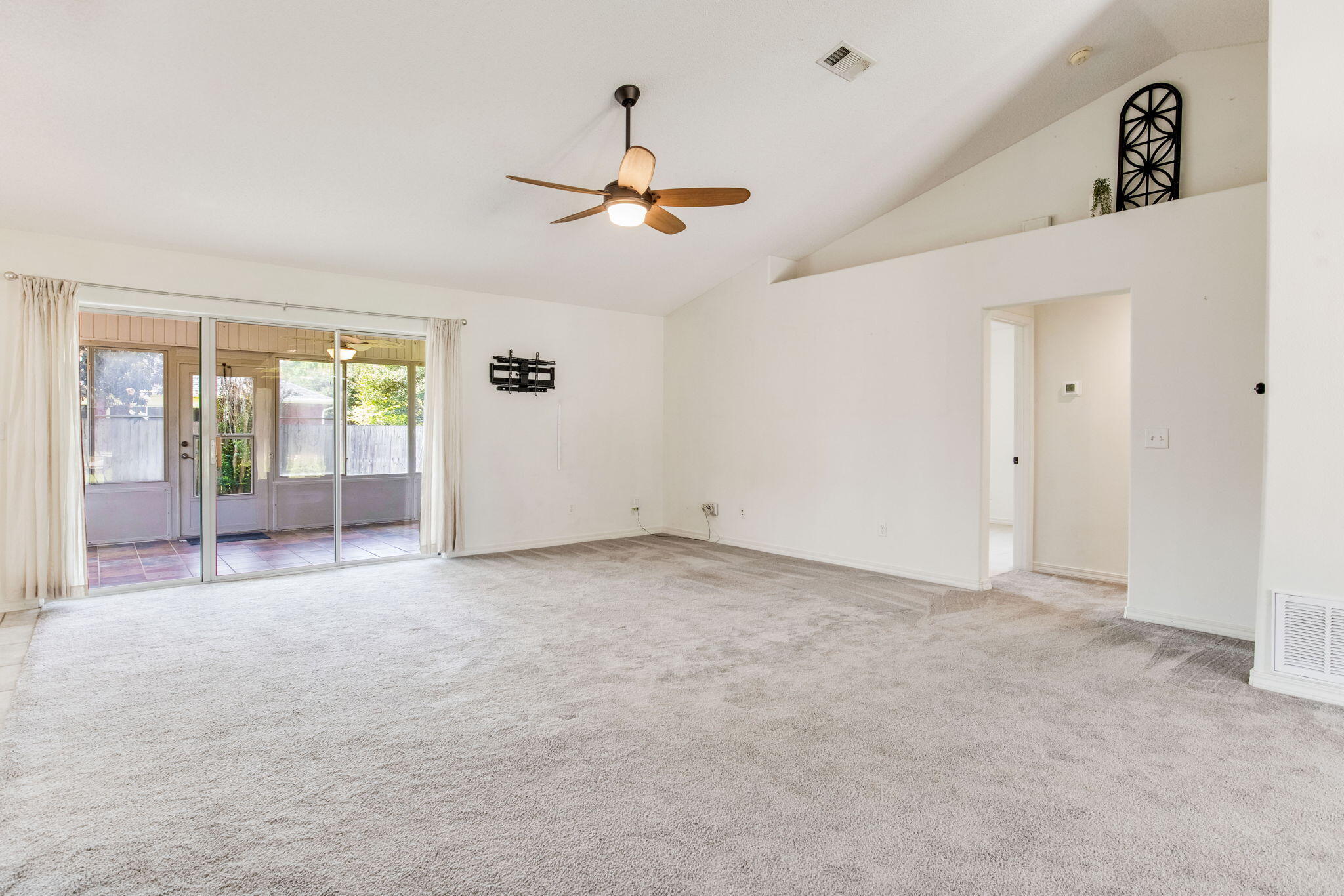 VILLA DANIELLE 1ST ADDN - Residential