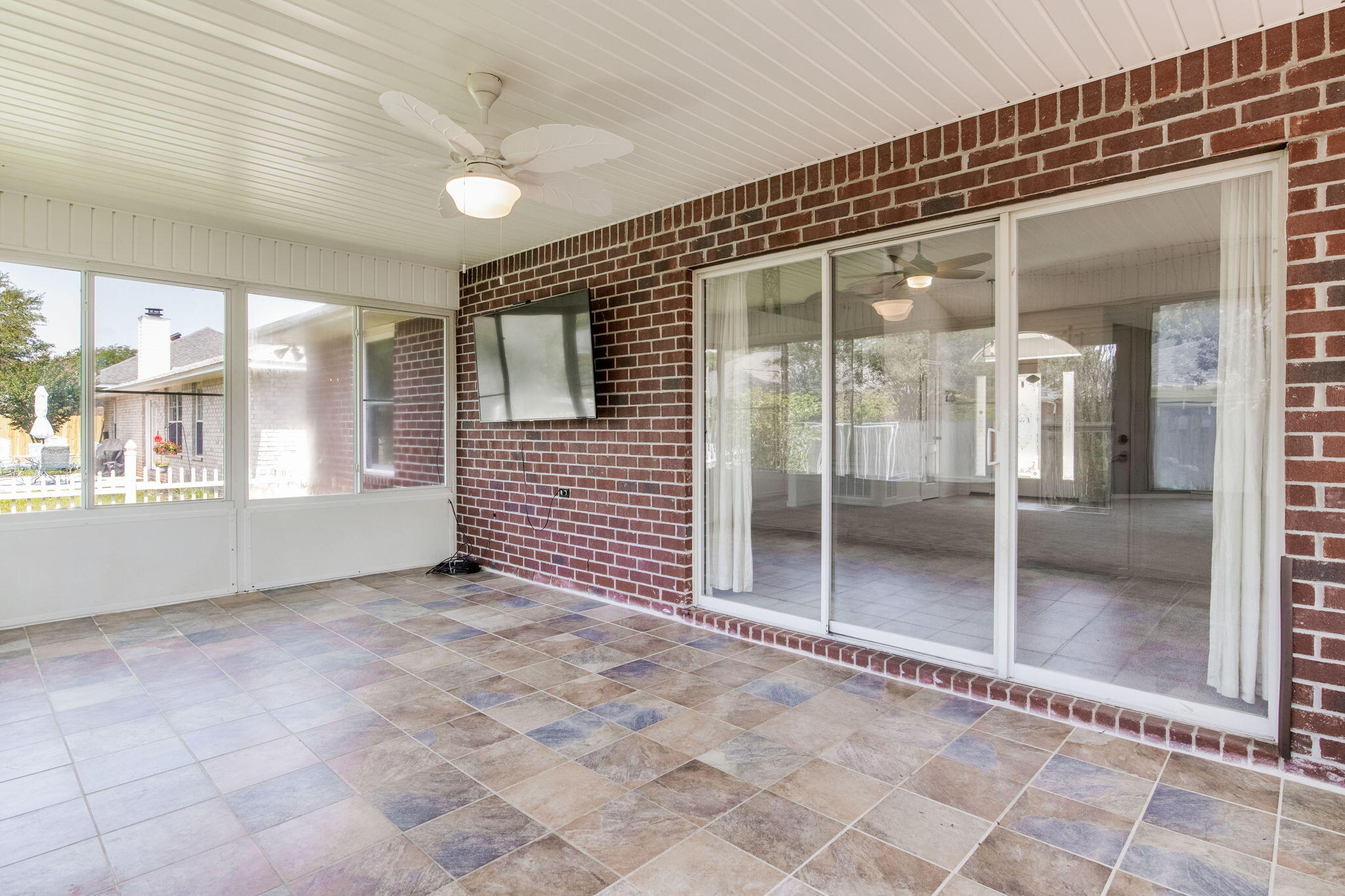 VILLA DANIELLE 1ST ADDN - Residential