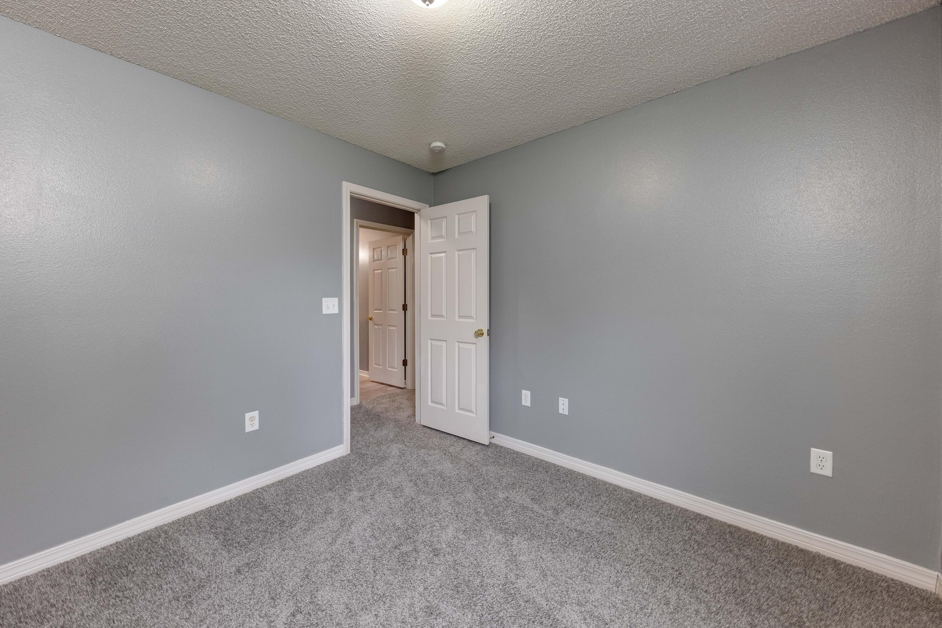 ROUNDUP VALLEY - Residential