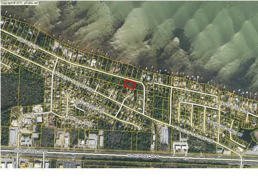 These lots directly across the street from the bay and straddled by Destin and Sandestin offer some of the finest conveniences around. Lot, Spec house or personal home construction financing is available!