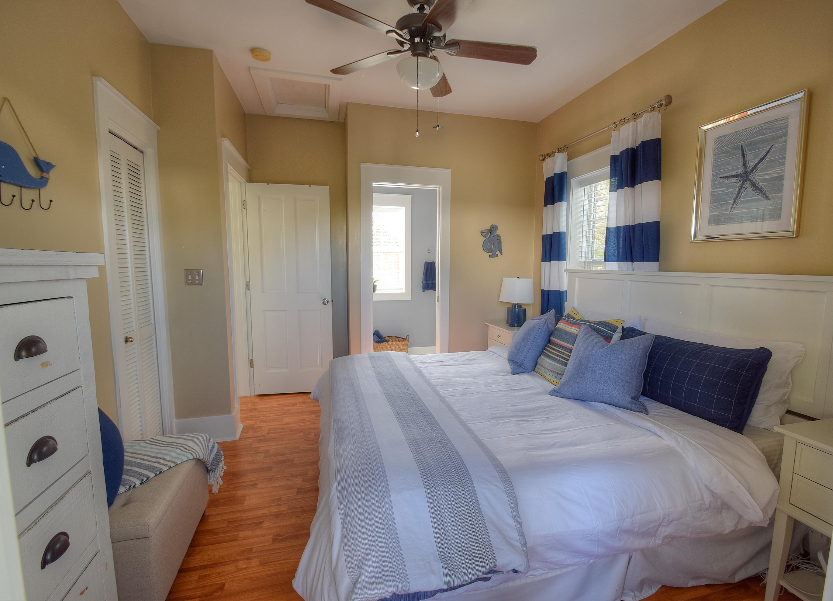 BUNGALOWS AT SEAGROVE - Residential