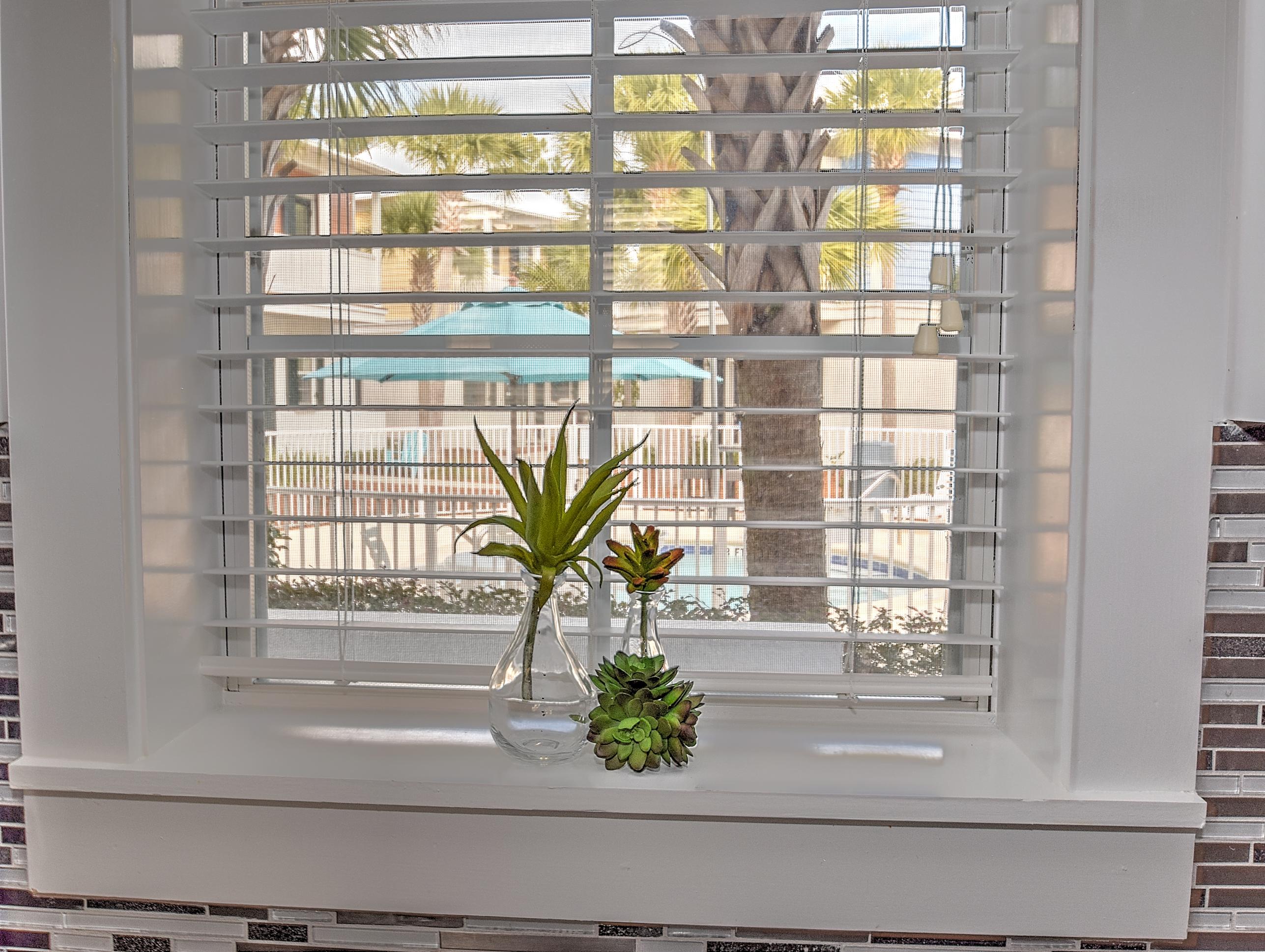 BUNGALOWS AT SEAGROVE - Residential