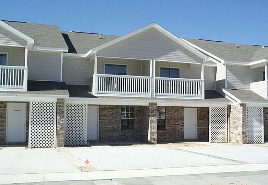 Calling all investors or first time home buyers. This 2 bed 2 bath townhome comes with new floors(vinyl plank), refurbished balconies, new roof, newer fridge (1 year old). Would be a great rental. Come on home!