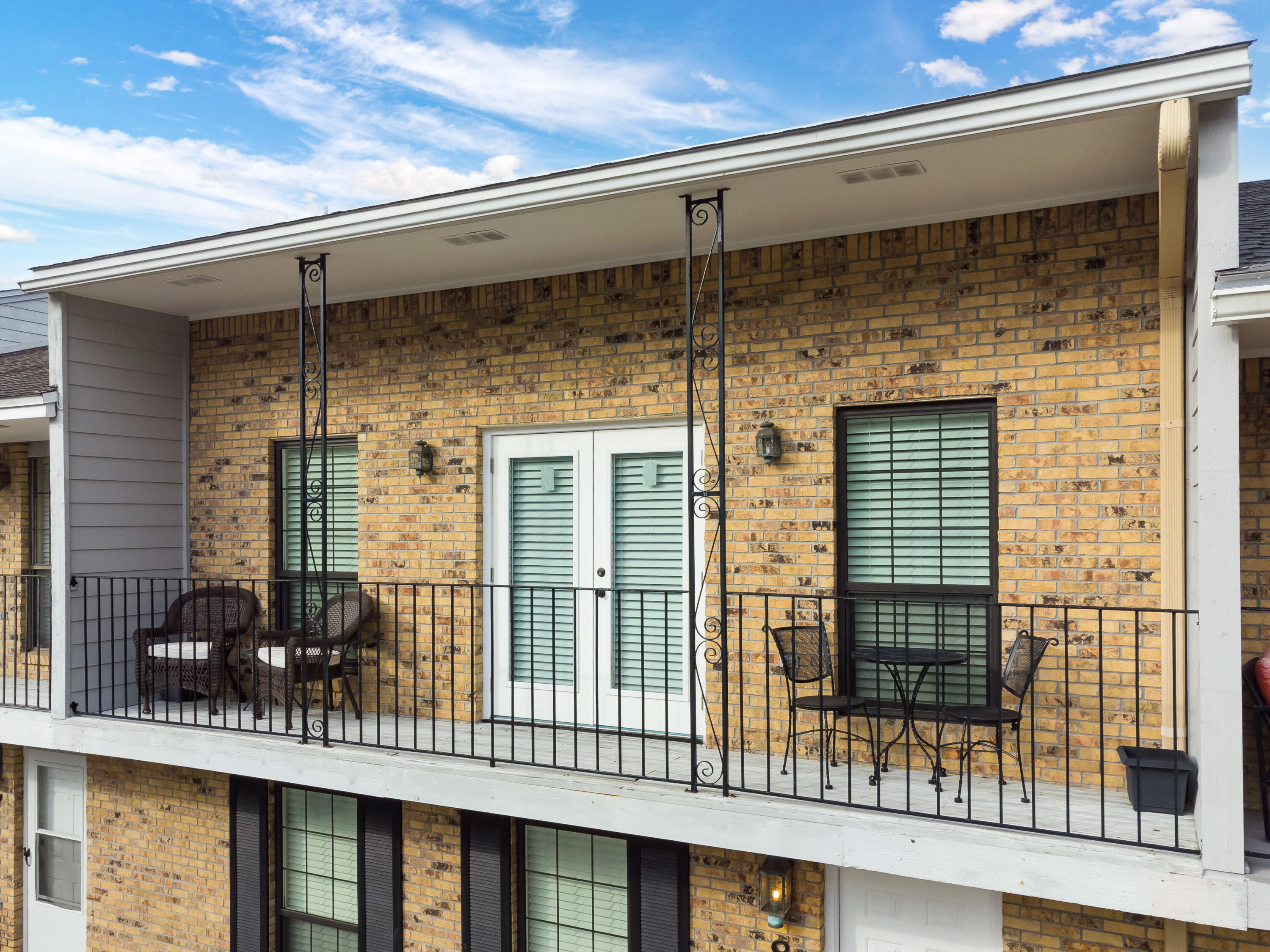 CERCLE NAUTIQUE TOWNHOUSES - Residential