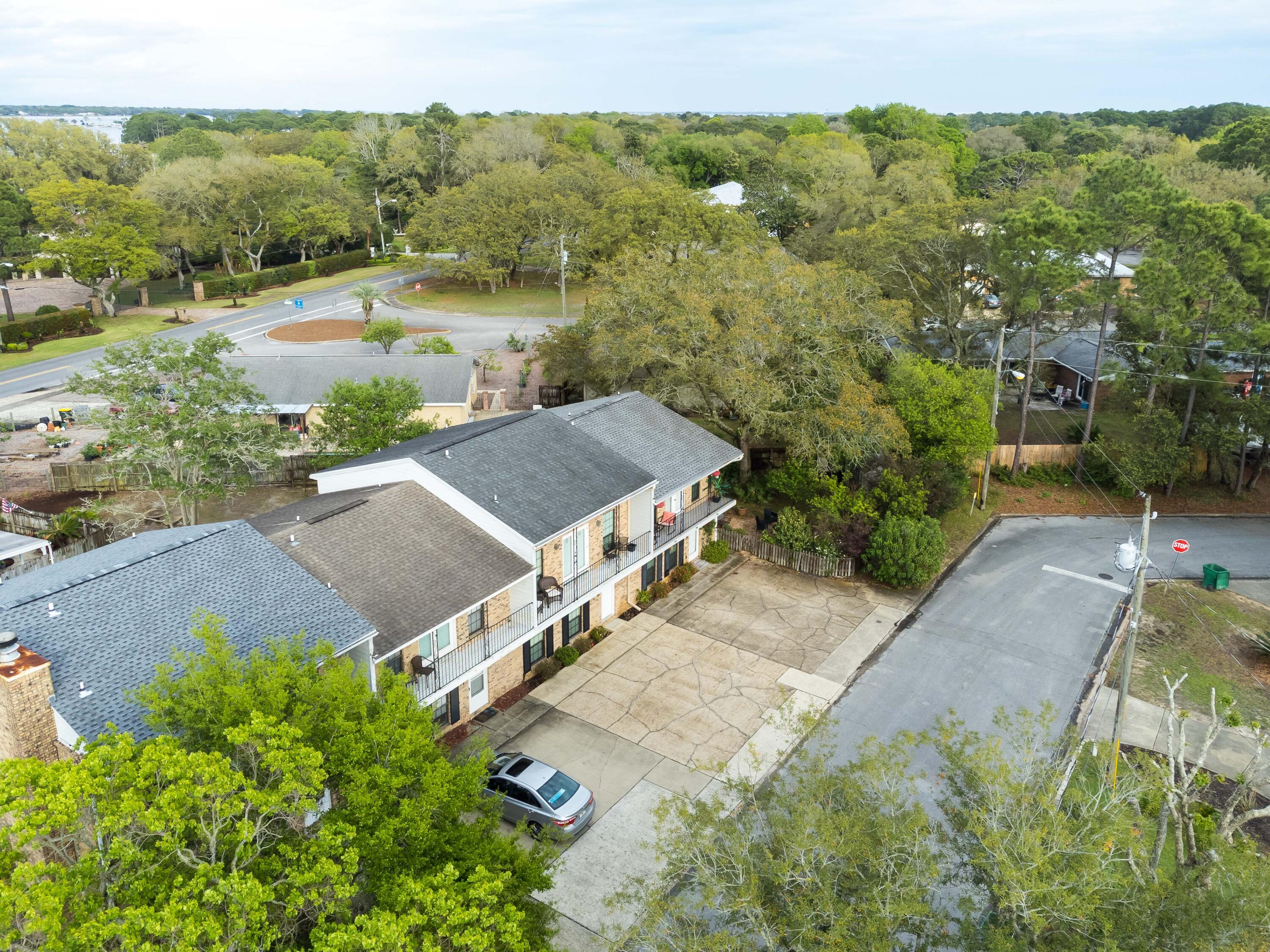 CERCLE NAUTIQUE TOWNHOUSES - Residential