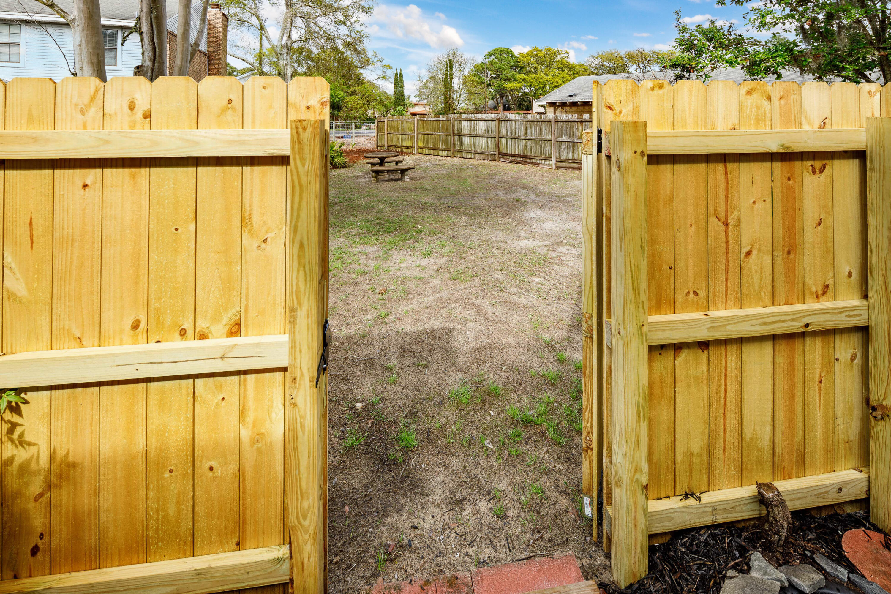 CERCLE NAUTIQUE TOWNHOUSES - Residential