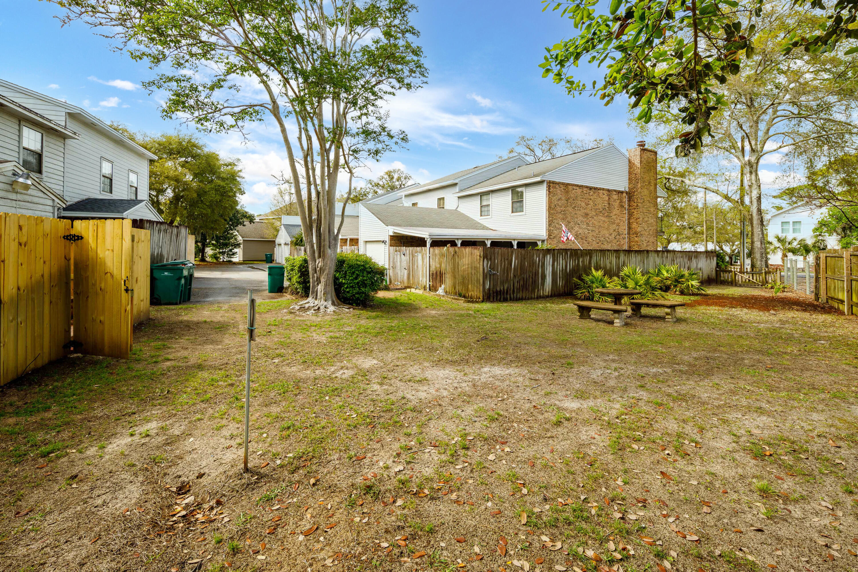 CERCLE NAUTIQUE TOWNHOUSES - Residential