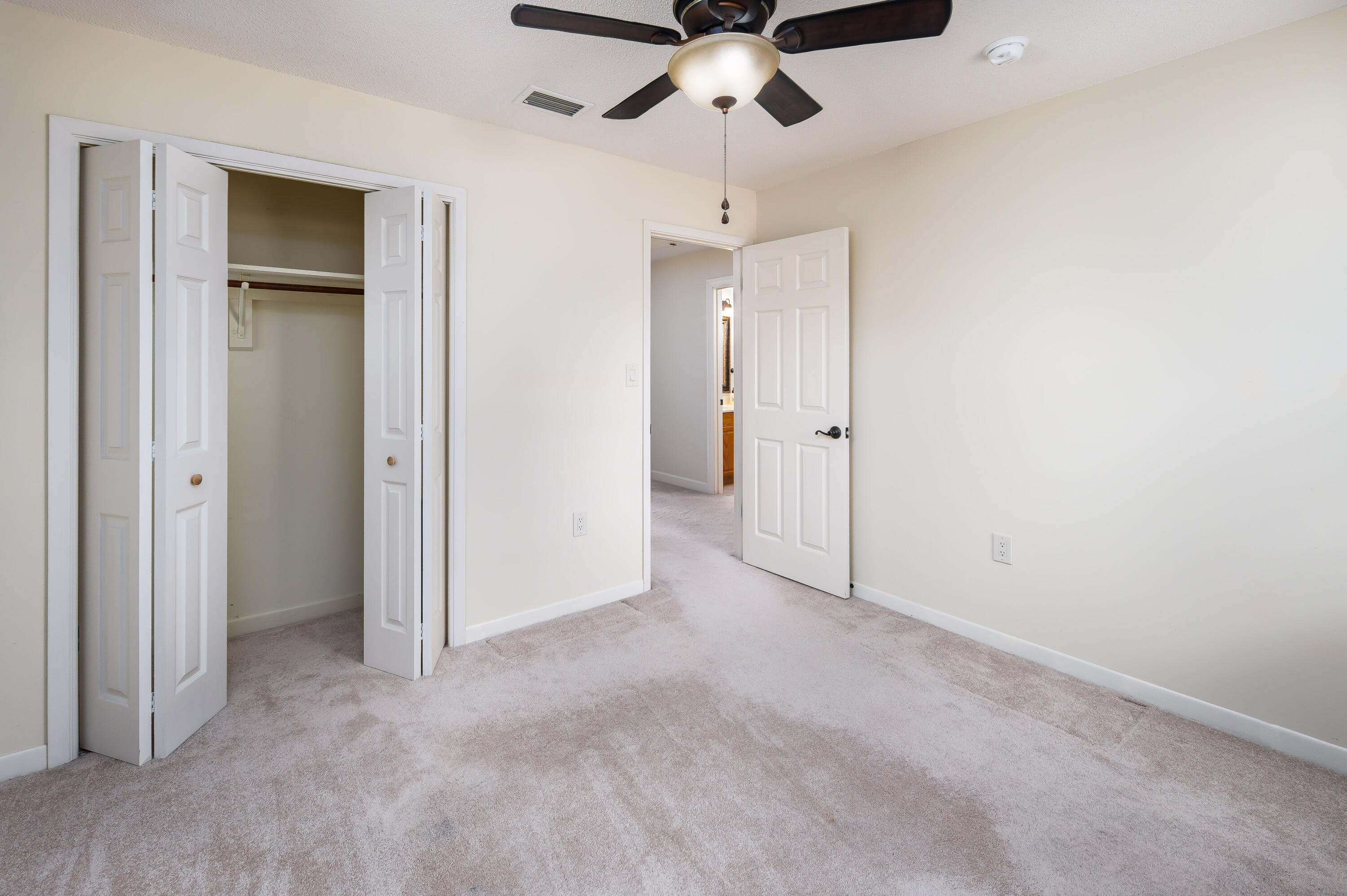 CERCLE NAUTIQUE TOWNHOUSES - Residential