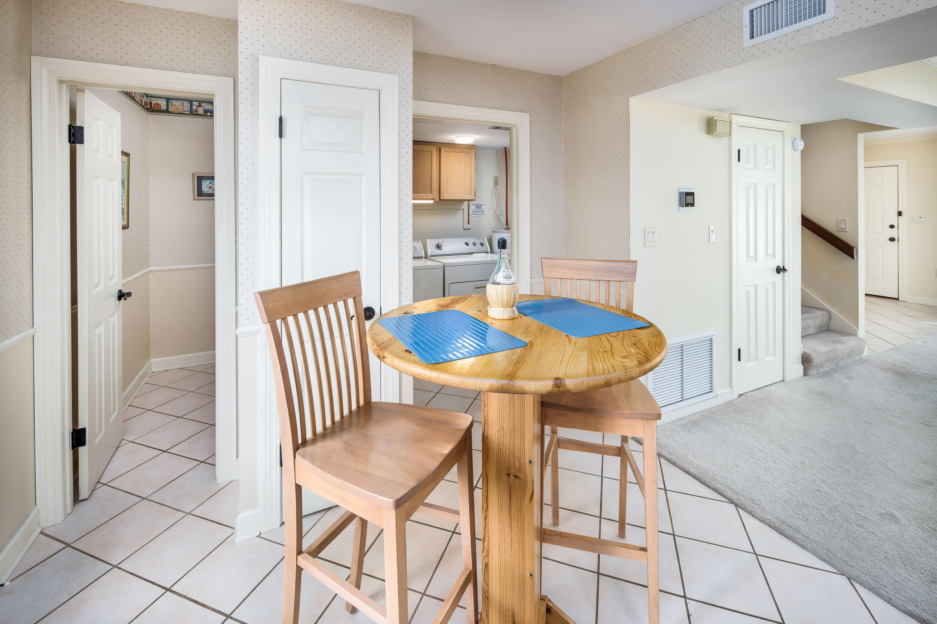 CERCLE NAUTIQUE TOWNHOUSES - Residential