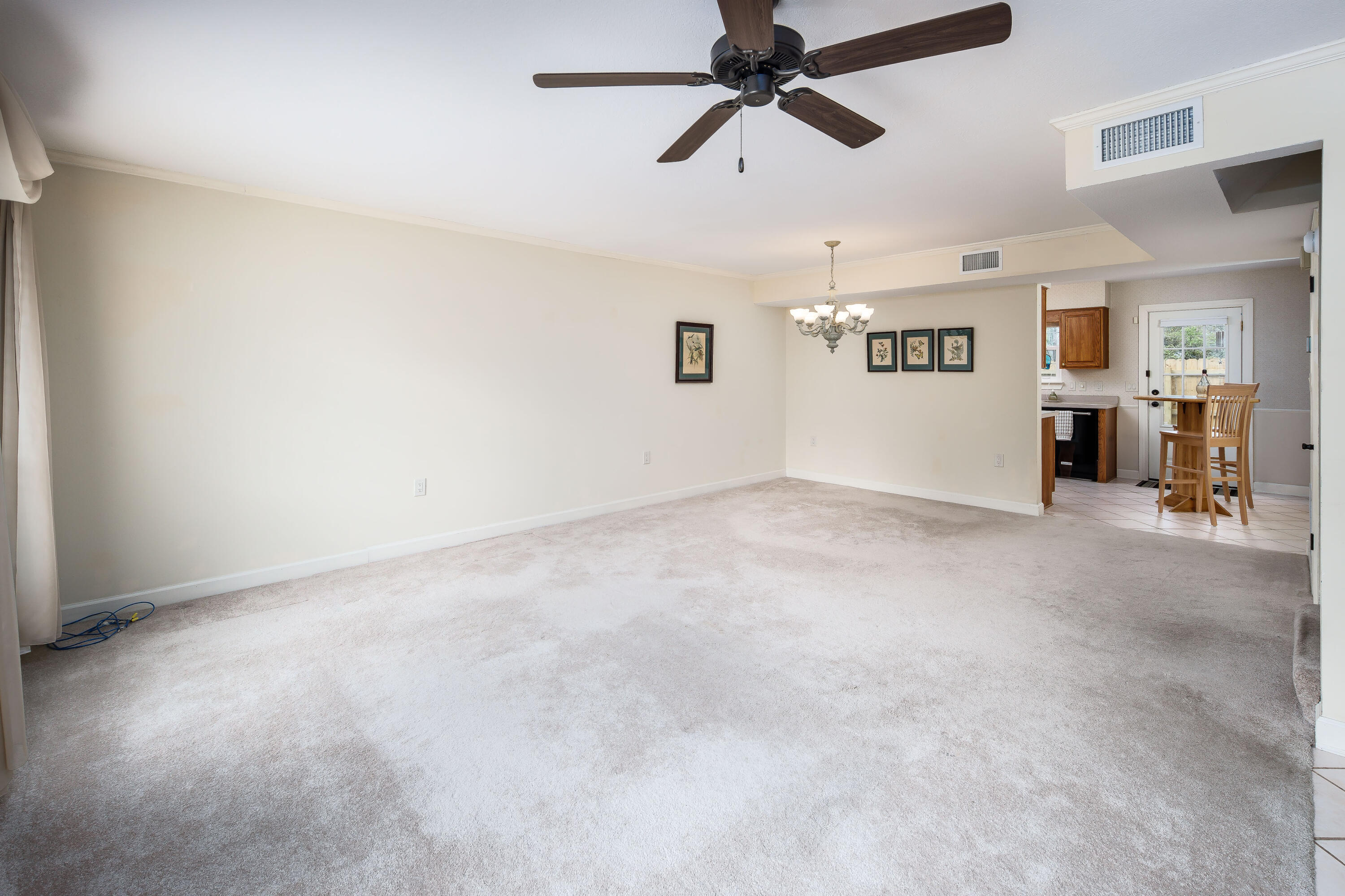 CERCLE NAUTIQUE TOWNHOUSES - Residential