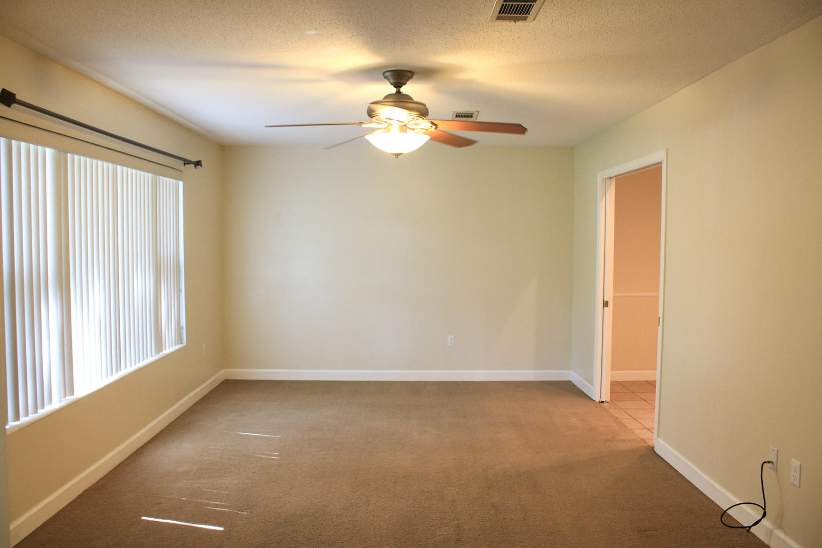 COUNTRY CLUB ESTATES 1ST ADDN - Residential