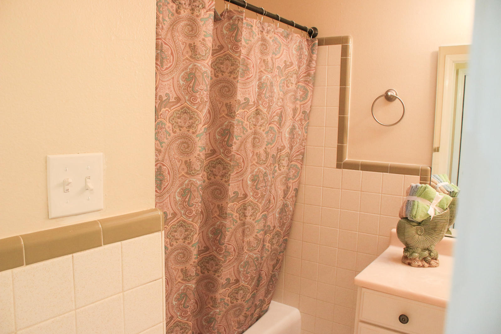 COUNTRY CLUB ESTATES 1ST ADDN - Residential