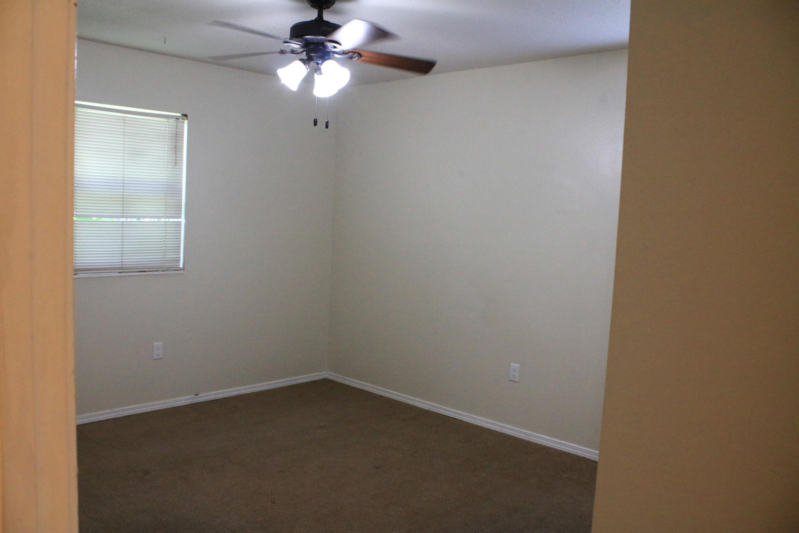 COUNTRY CLUB ESTATES 1ST ADDN - Residential