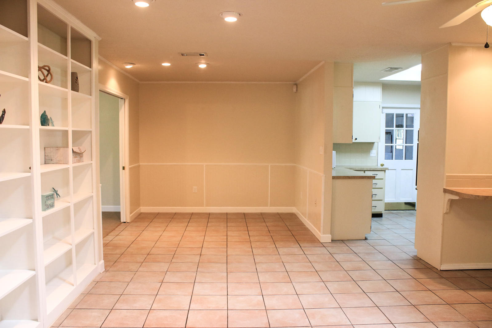 COUNTRY CLUB ESTATES 1ST ADDN - Residential