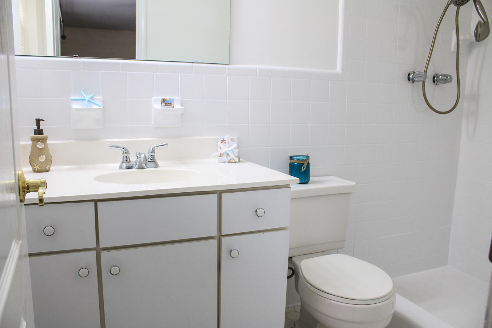 COUNTRY CLUB ESTATES 1ST ADDN - Residential