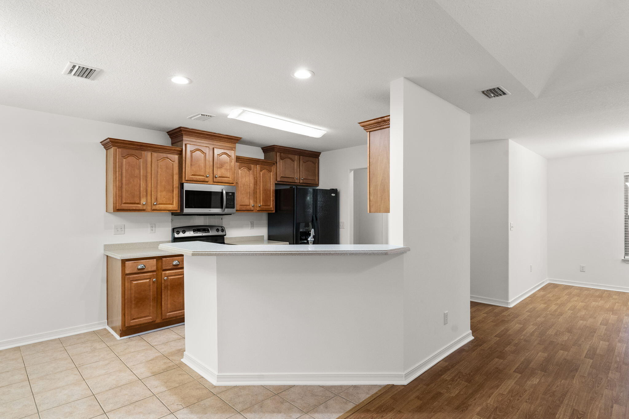 CROSS CREEK SHORES - Residential Lease