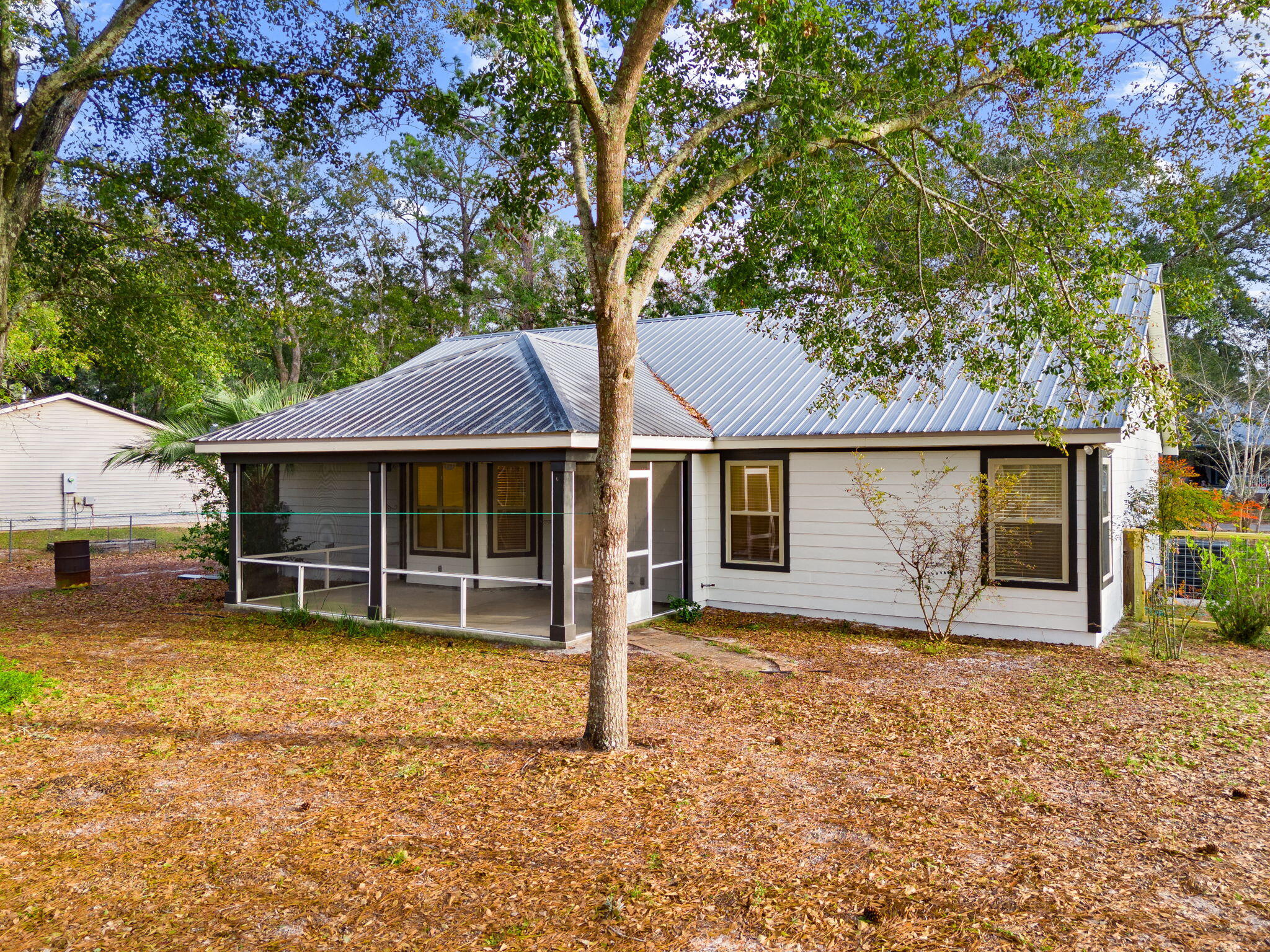 CROSS CREEK SHORES - Residential Lease