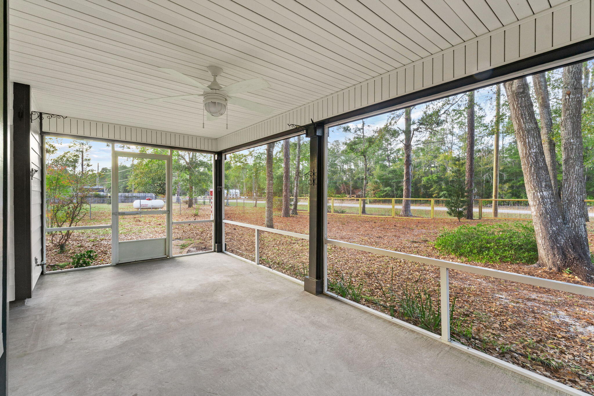 CROSS CREEK SHORES - Residential Lease