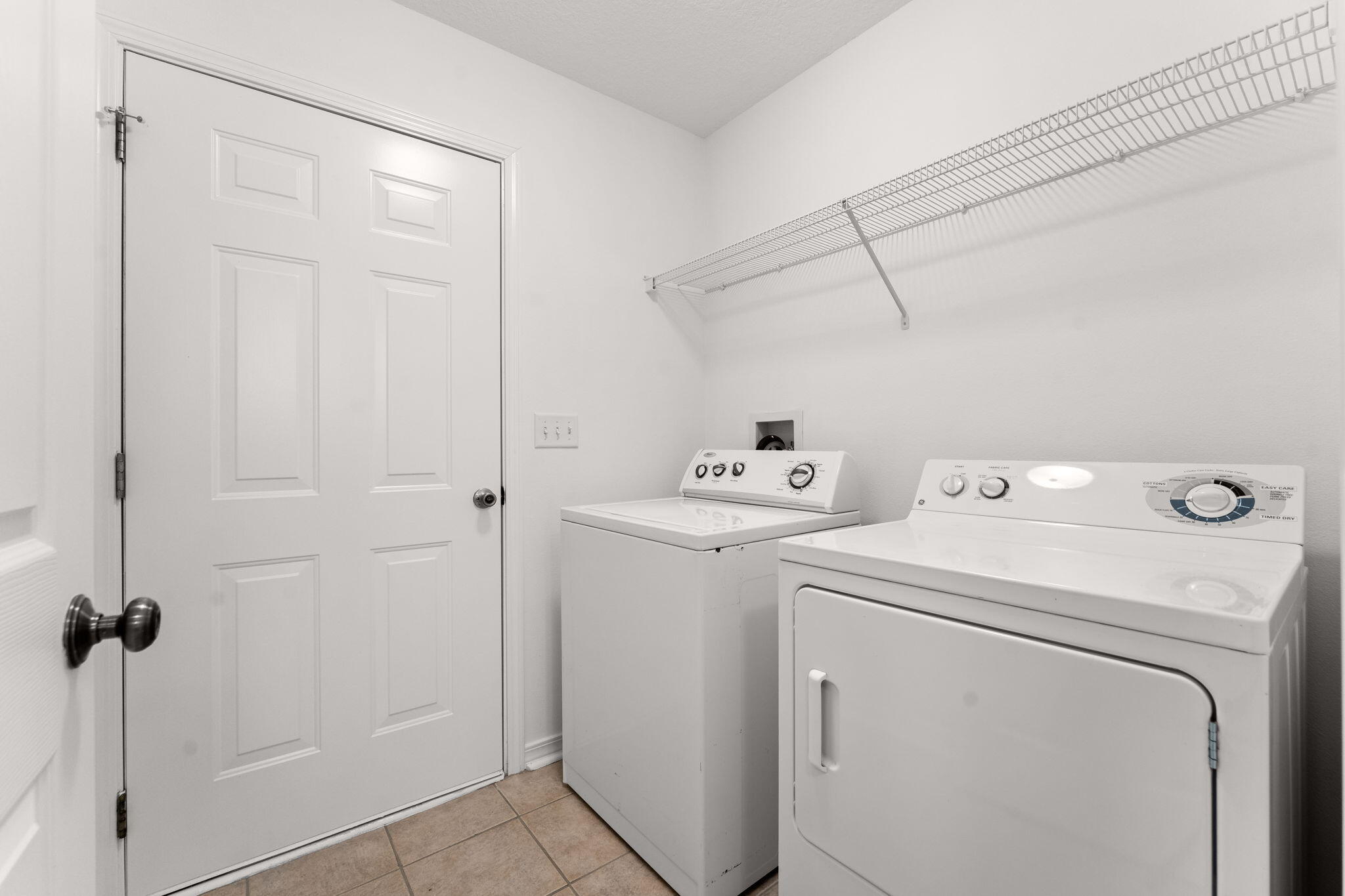 CROSS CREEK SHORES - Residential Lease