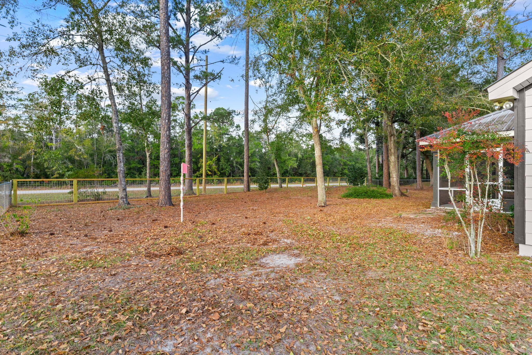 CROSS CREEK SHORES - Residential Lease