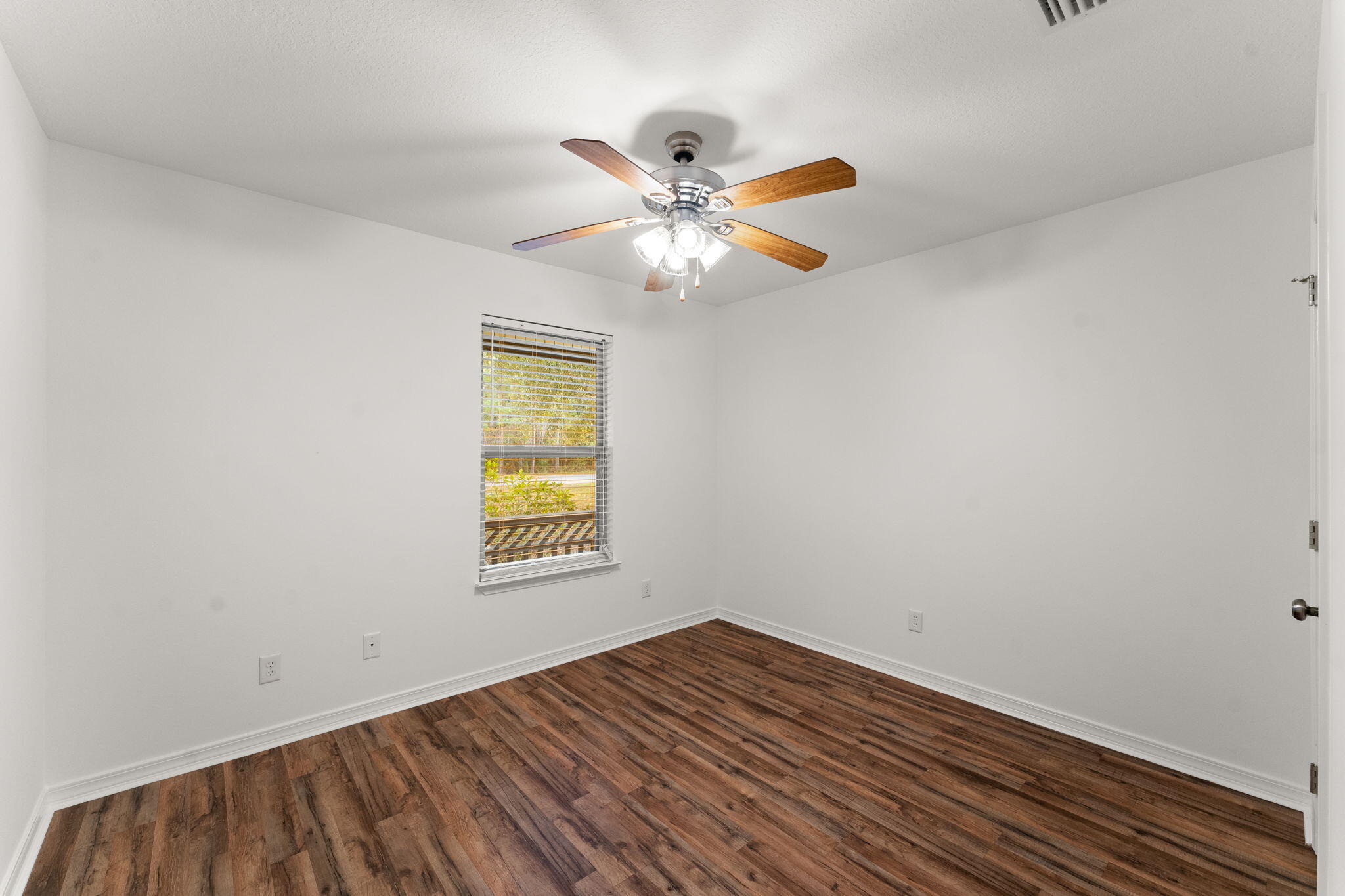 CROSS CREEK SHORES - Residential Lease