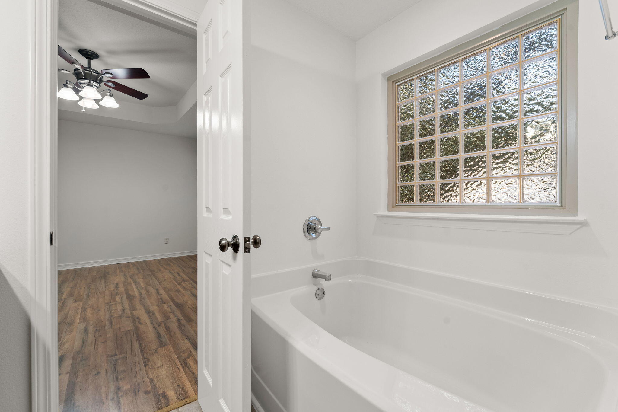 CROSS CREEK SHORES - Residential Lease