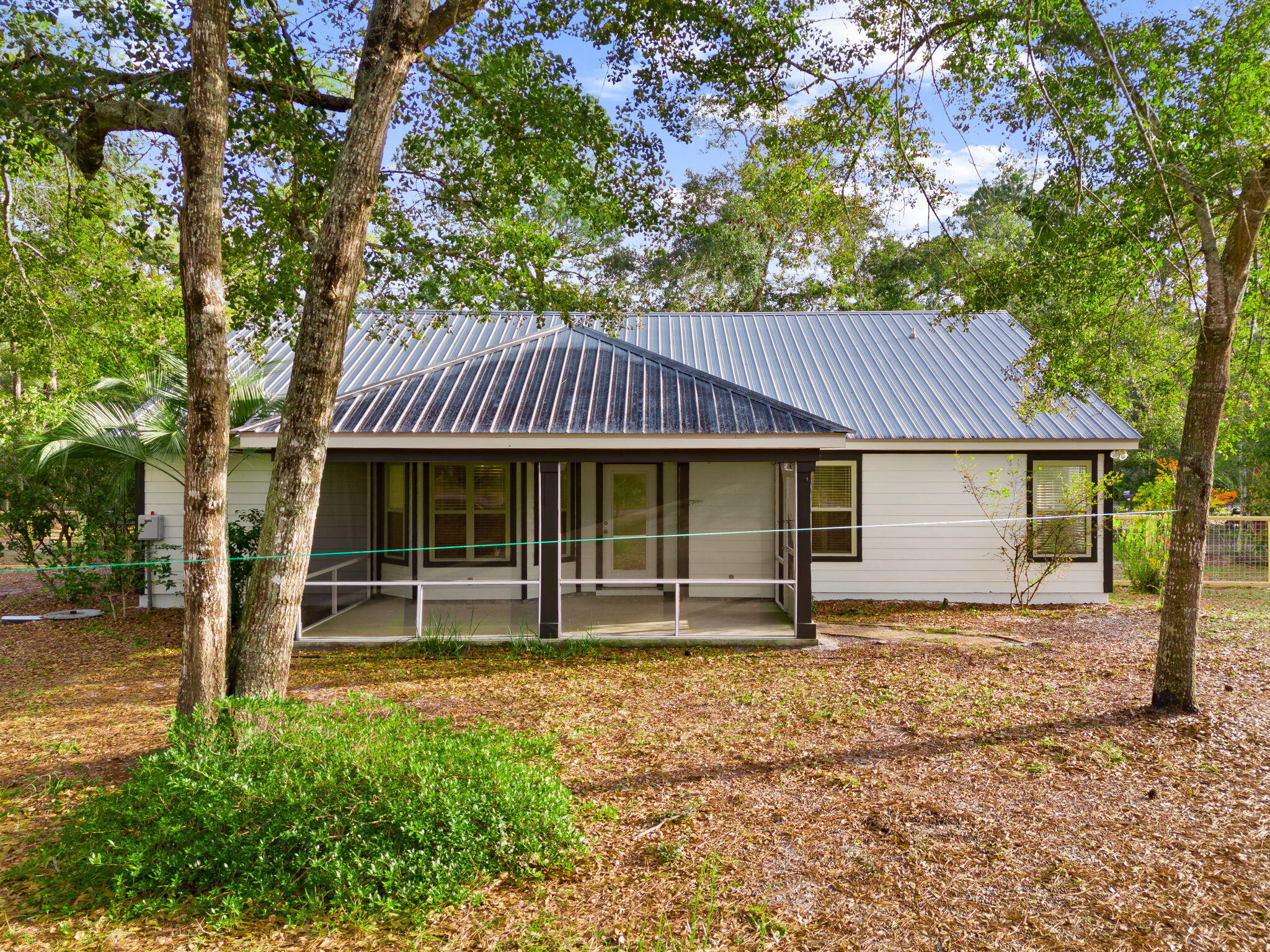 CROSS CREEK SHORES - Residential Lease