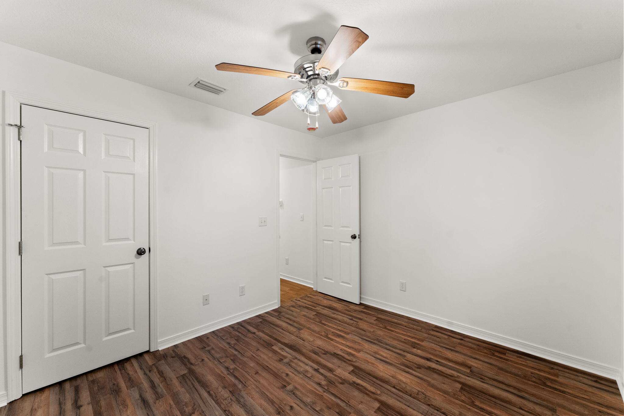 CROSS CREEK SHORES - Residential Lease