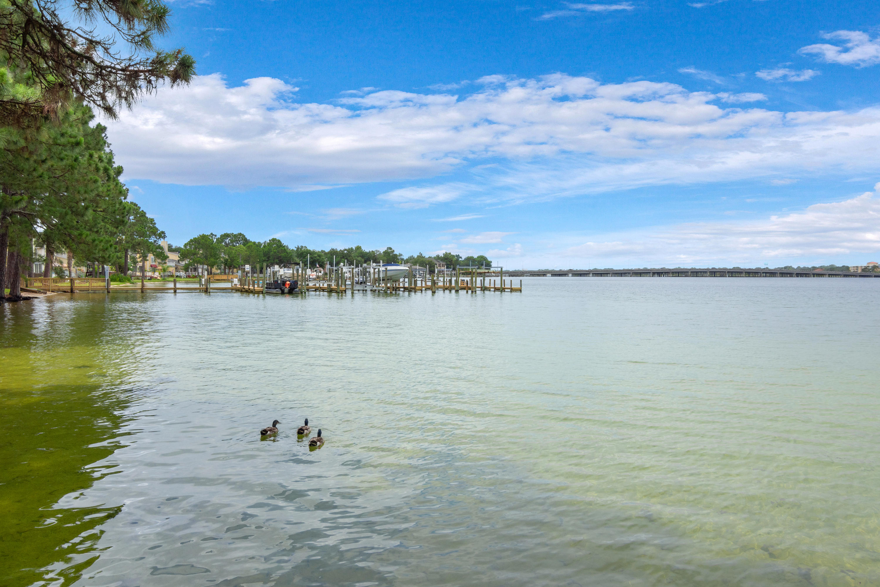 SHALIMAR S/D W PART OF LOT 1 BLK 4 DES AS COM SE COR LOT 1 - Residential