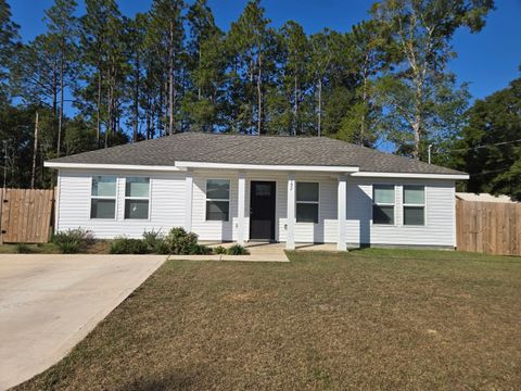 A home in DeFuniak Springs