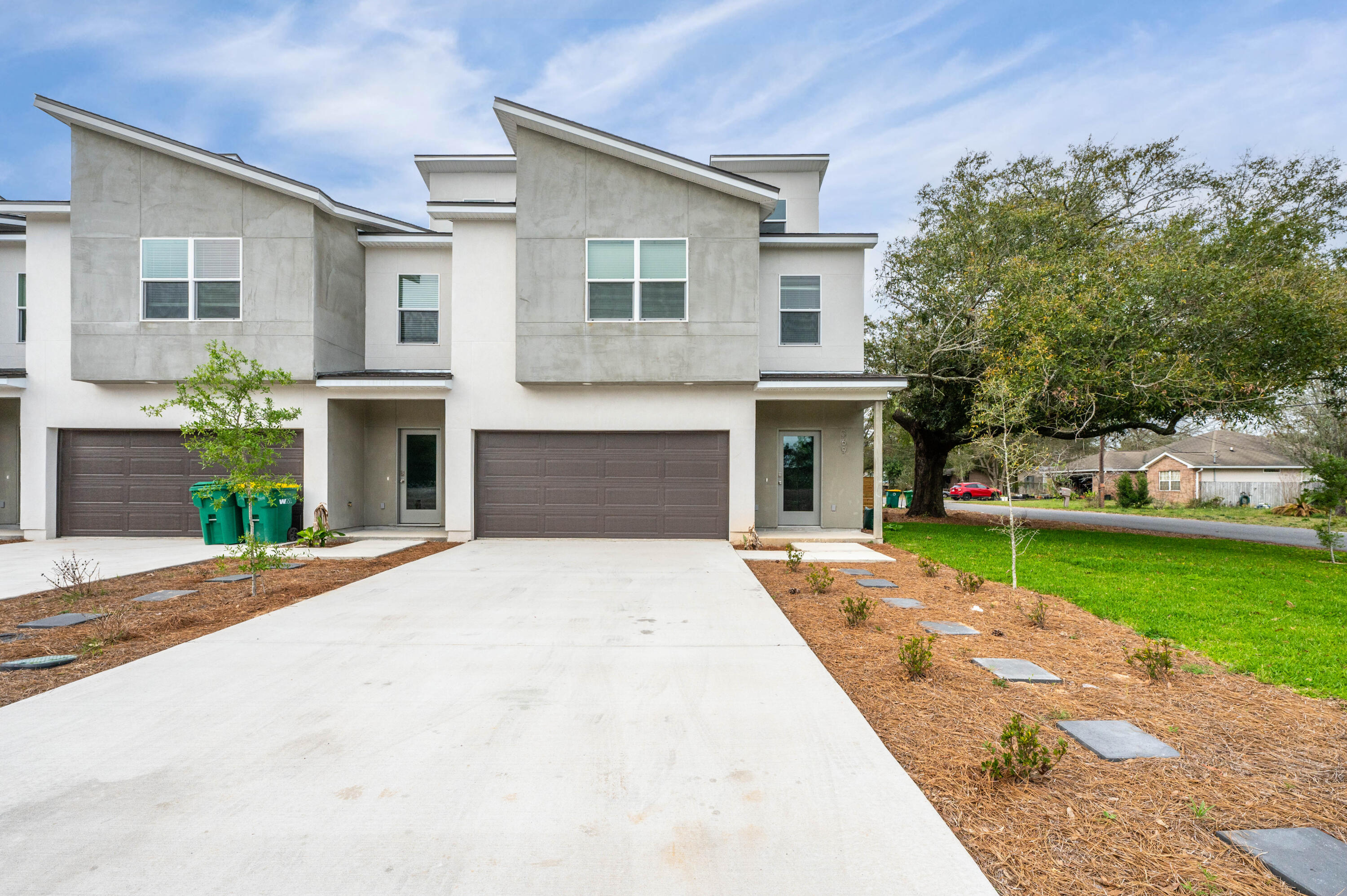LOWERY TOWNHOMES - Residential