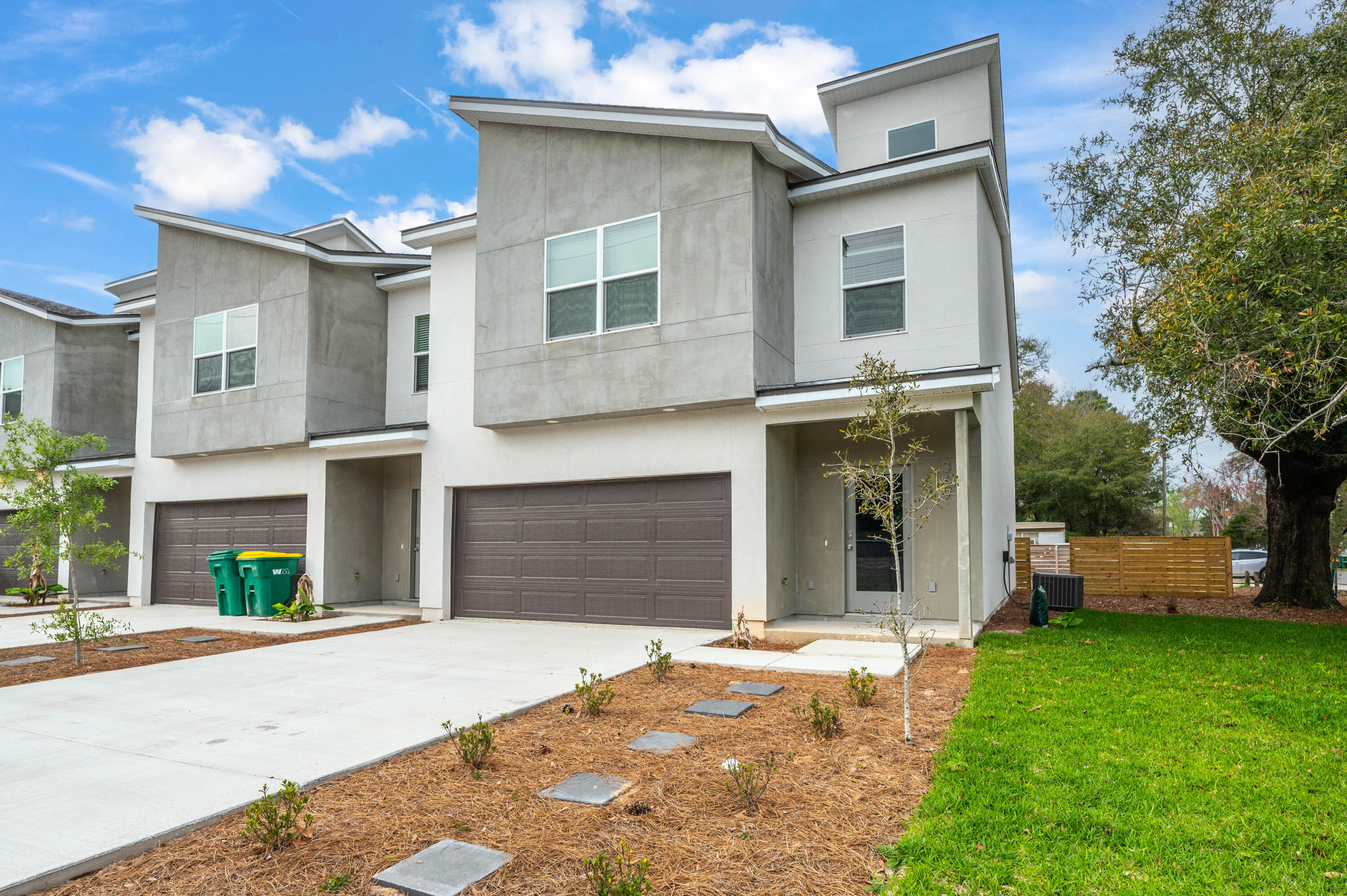 LOWERY TOWNHOMES - Residential
