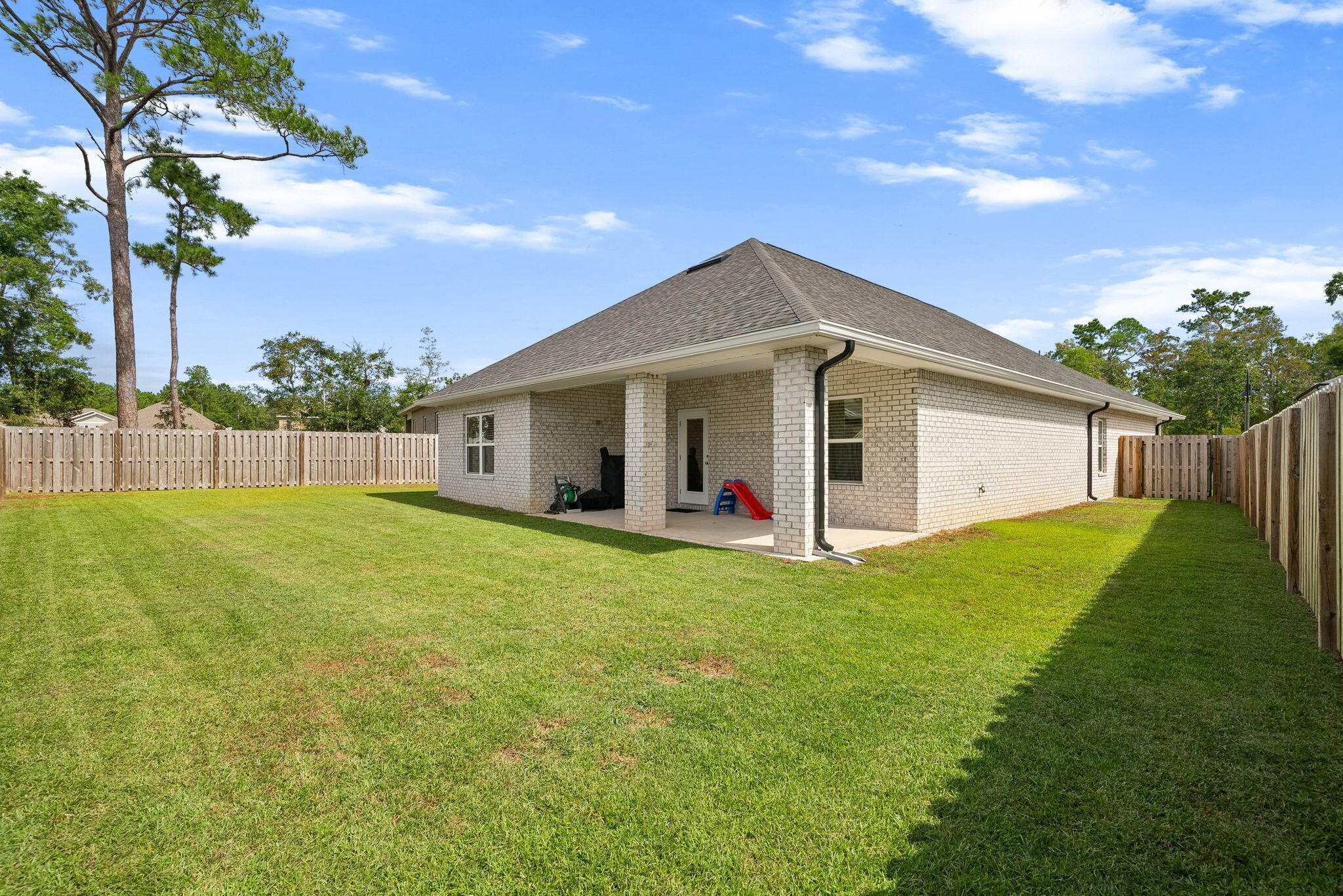 LIVE OAK HARBOUR - Residential Lease