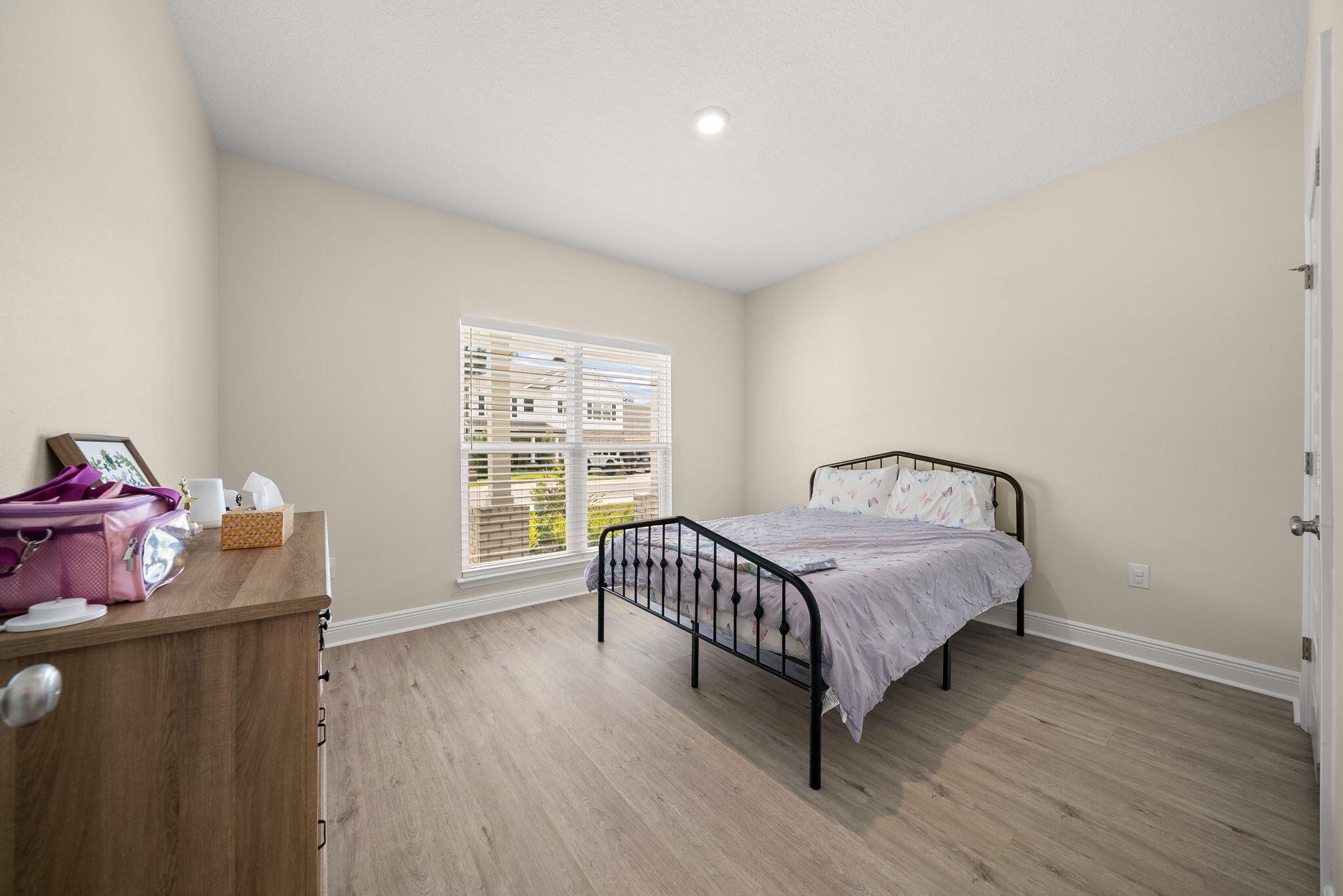 LIVE OAK HARBOUR - Residential Lease