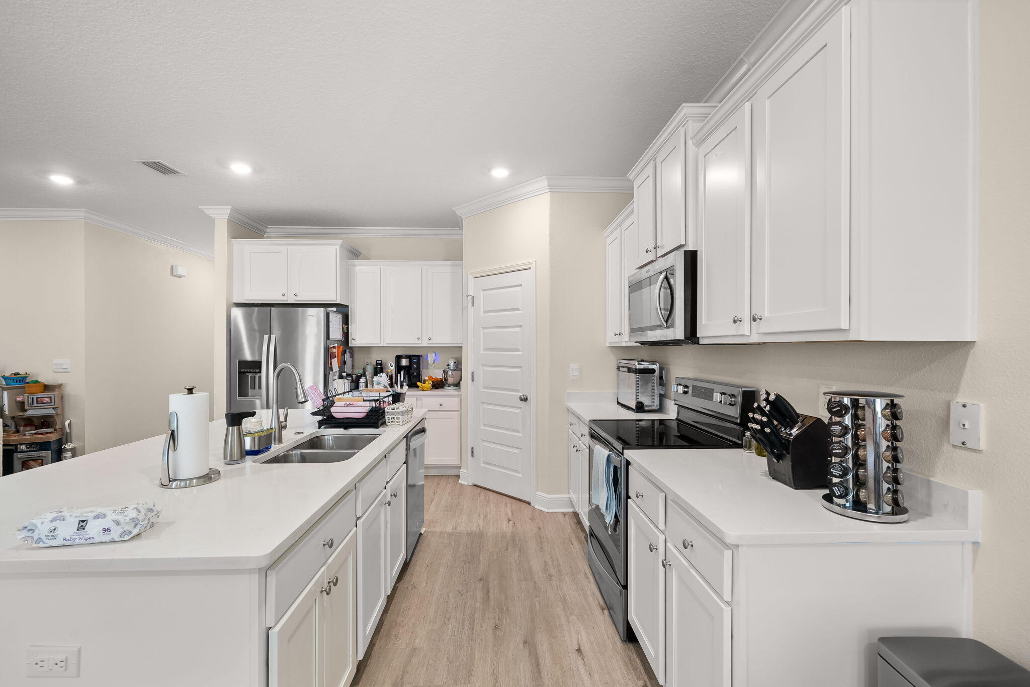 LIVE OAK HARBOUR - Residential Lease