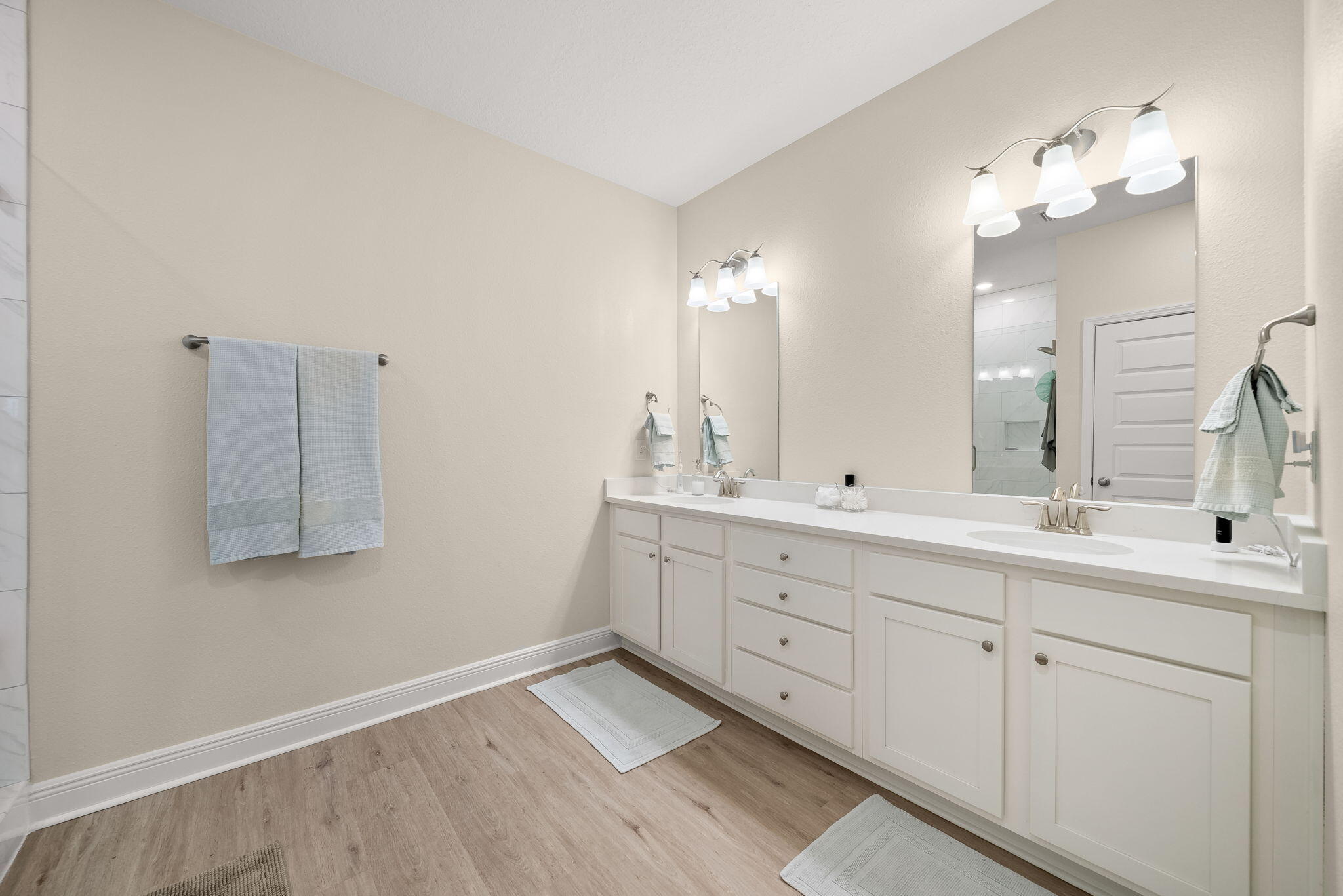 LIVE OAK HARBOUR - Residential Lease