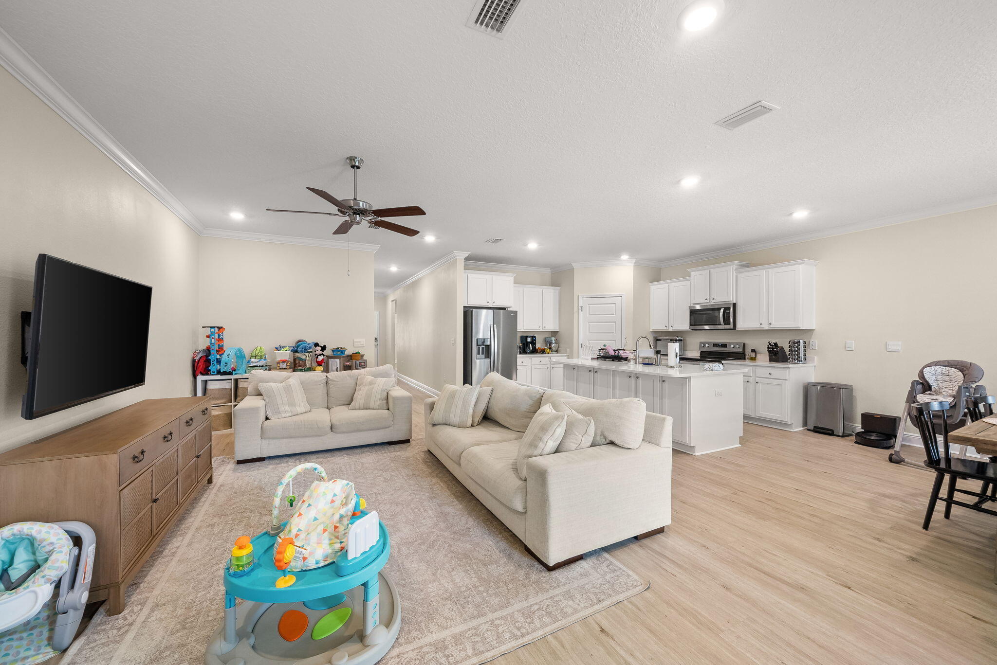 LIVE OAK HARBOUR - Residential Lease