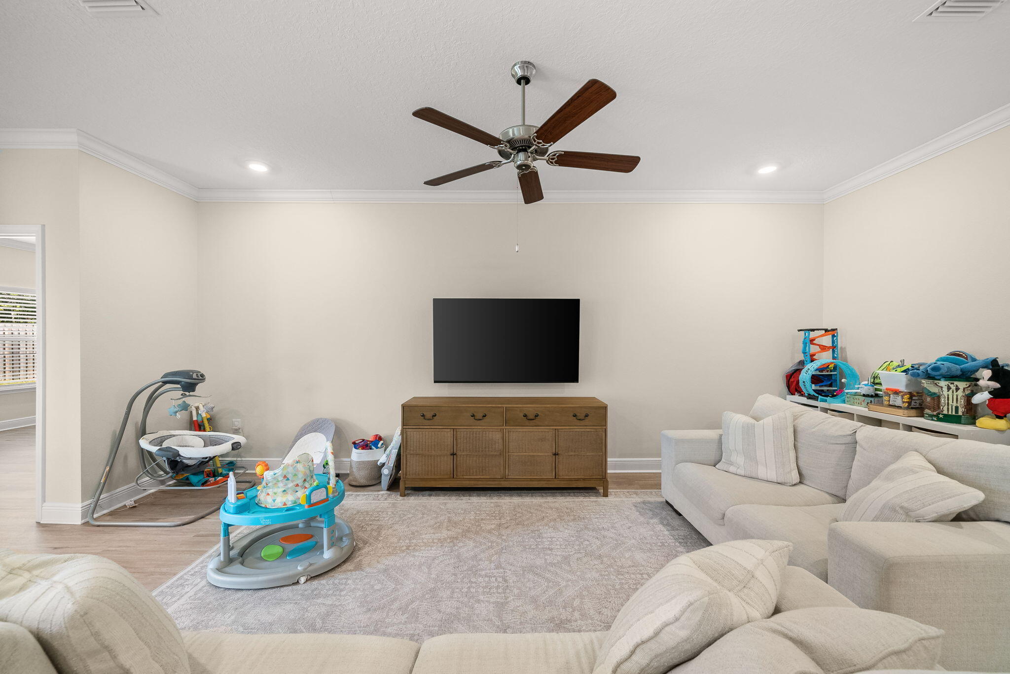 LIVE OAK HARBOUR - Residential Lease