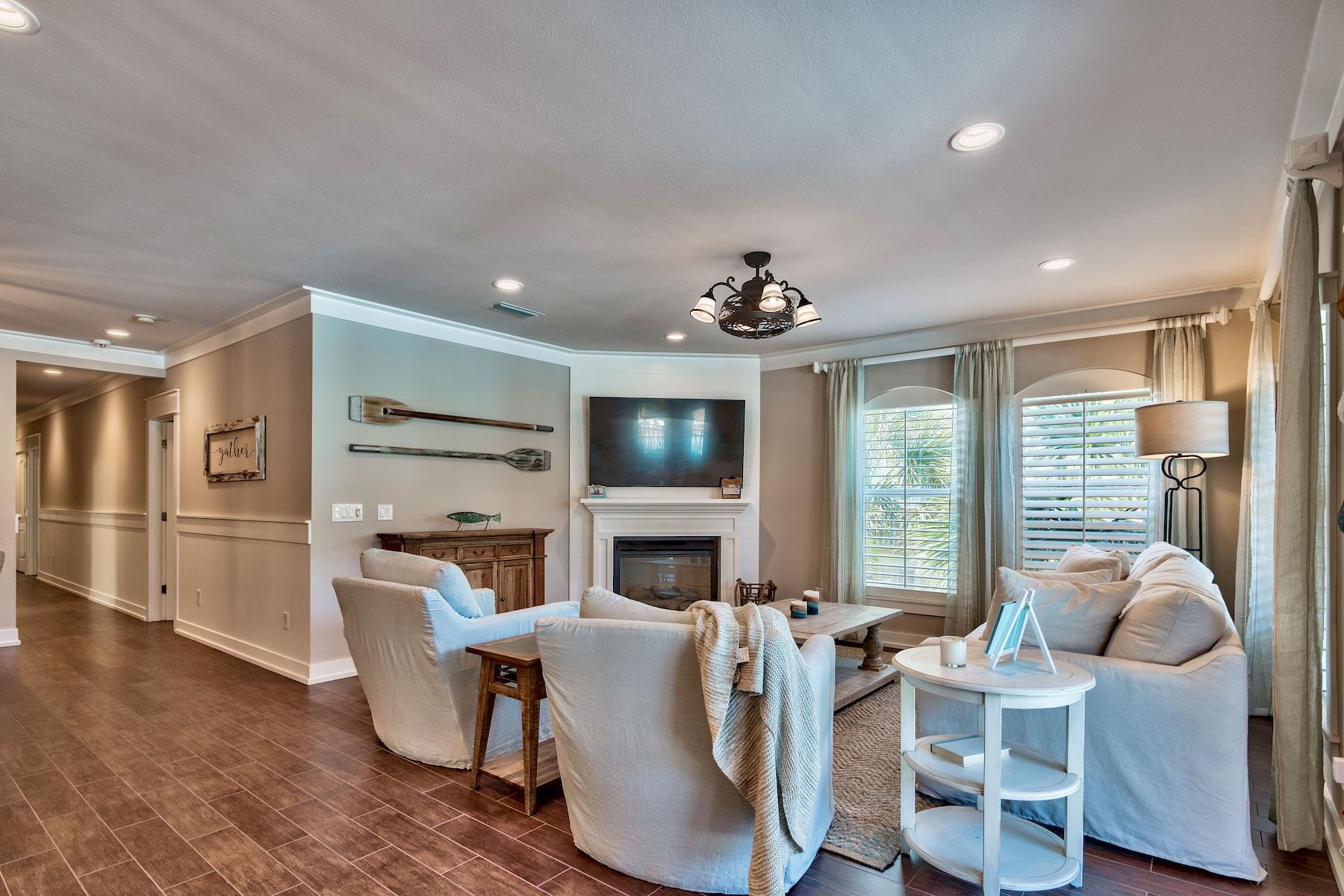 VILLAS AT SEACREST BEACH - Residential