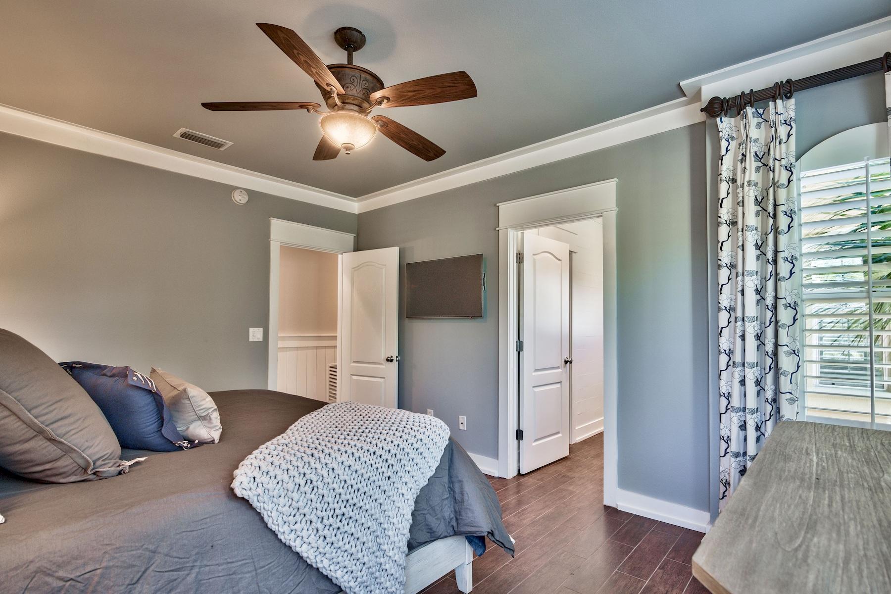 VILLAS AT SEACREST BEACH - Residential