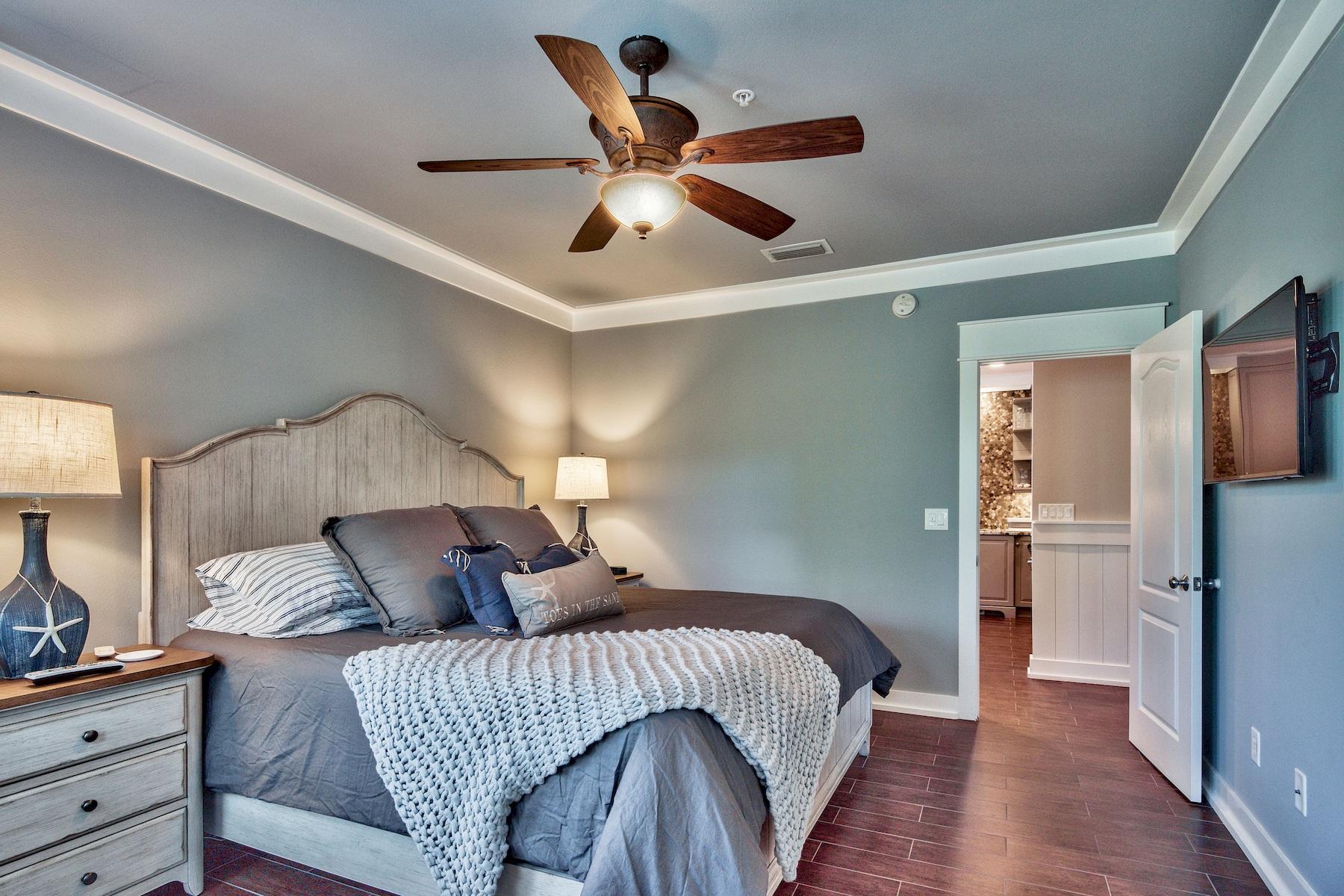 VILLAS AT SEACREST BEACH - Residential