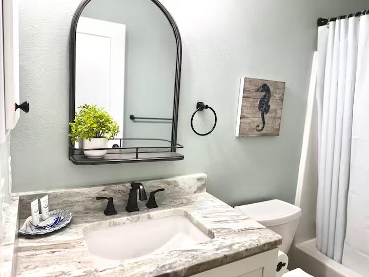 HOLLEY BY THE SEA - Residential