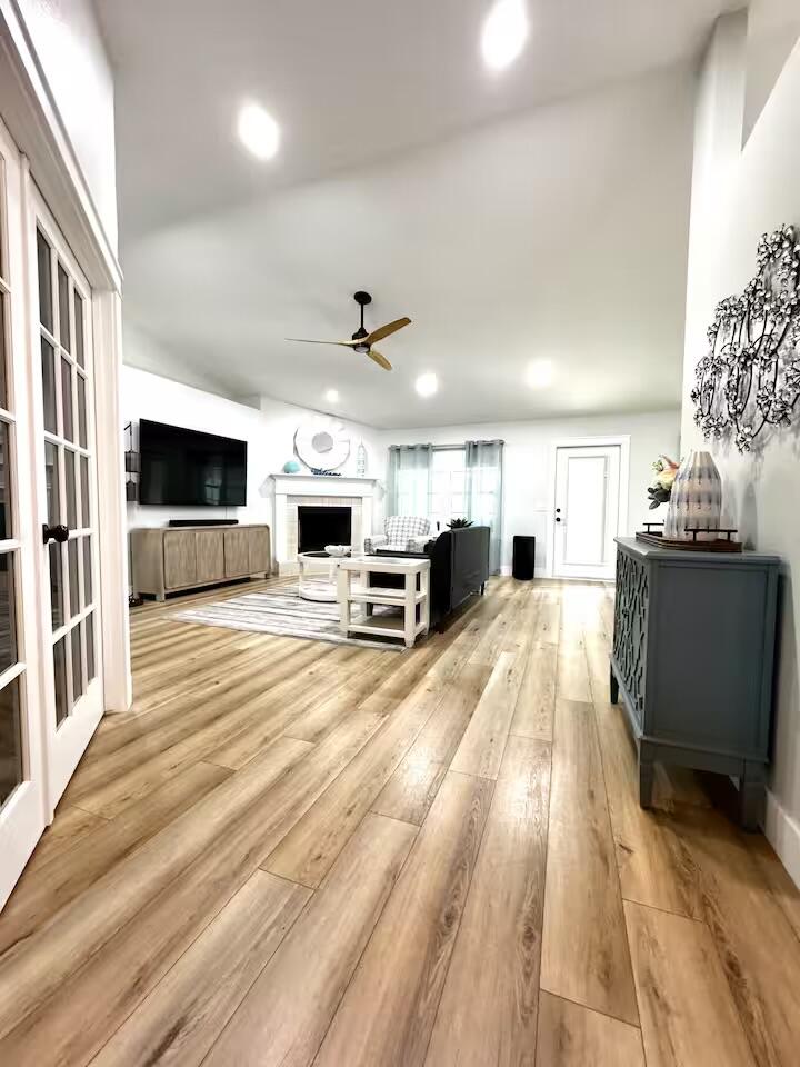 HOLLEY BY THE SEA - Residential