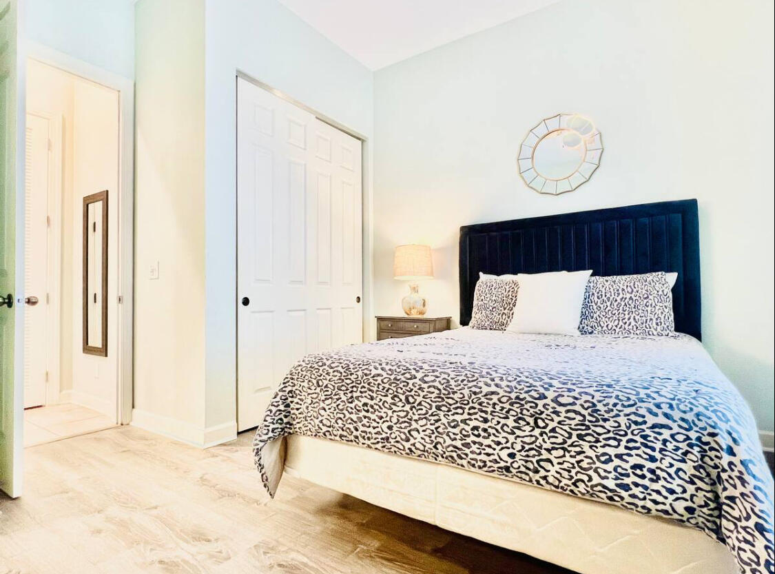CRYSTAL COVE - Residential