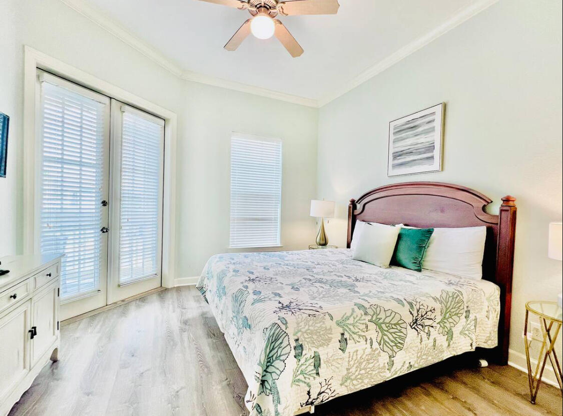 CRYSTAL COVE - Residential