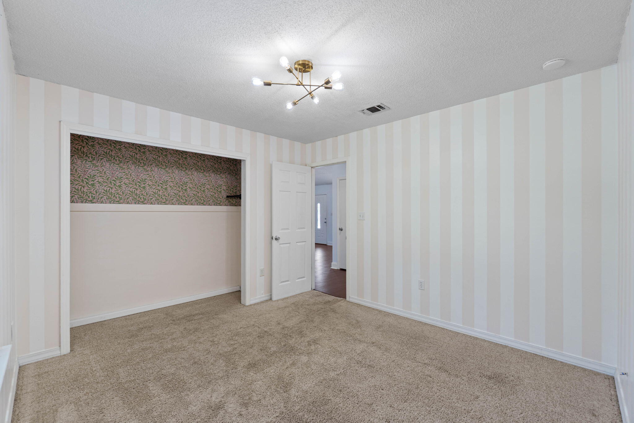 METES & BOUNDS - Residential Lease