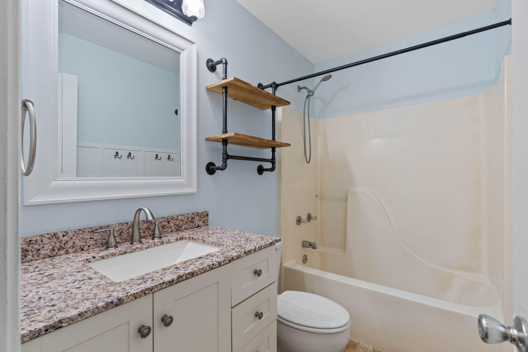 METES & BOUNDS - Residential Lease
