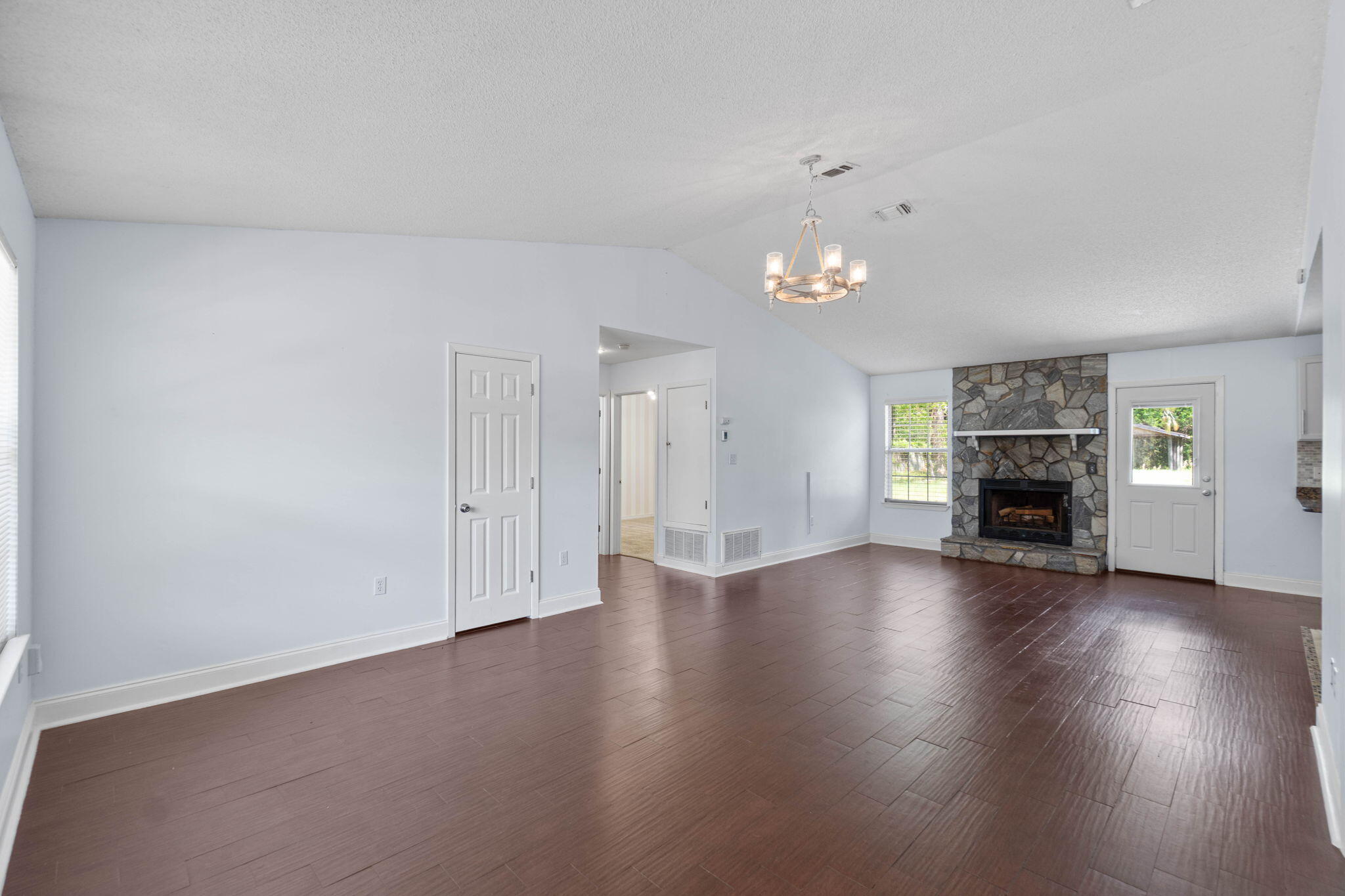 METES & BOUNDS - Residential Lease