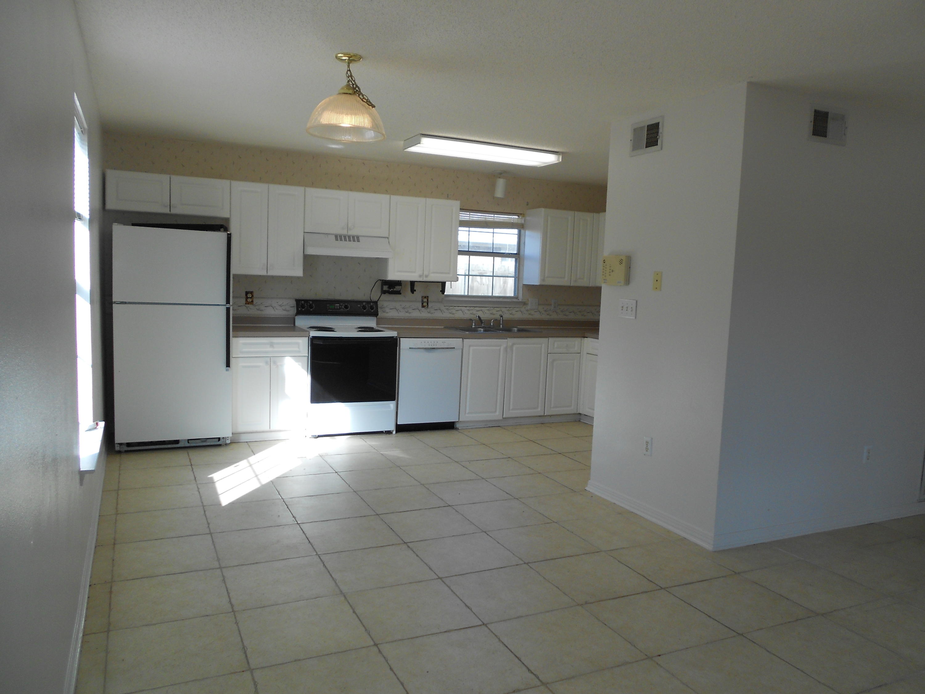 FOREST OAKS PH 2 - Residential Lease