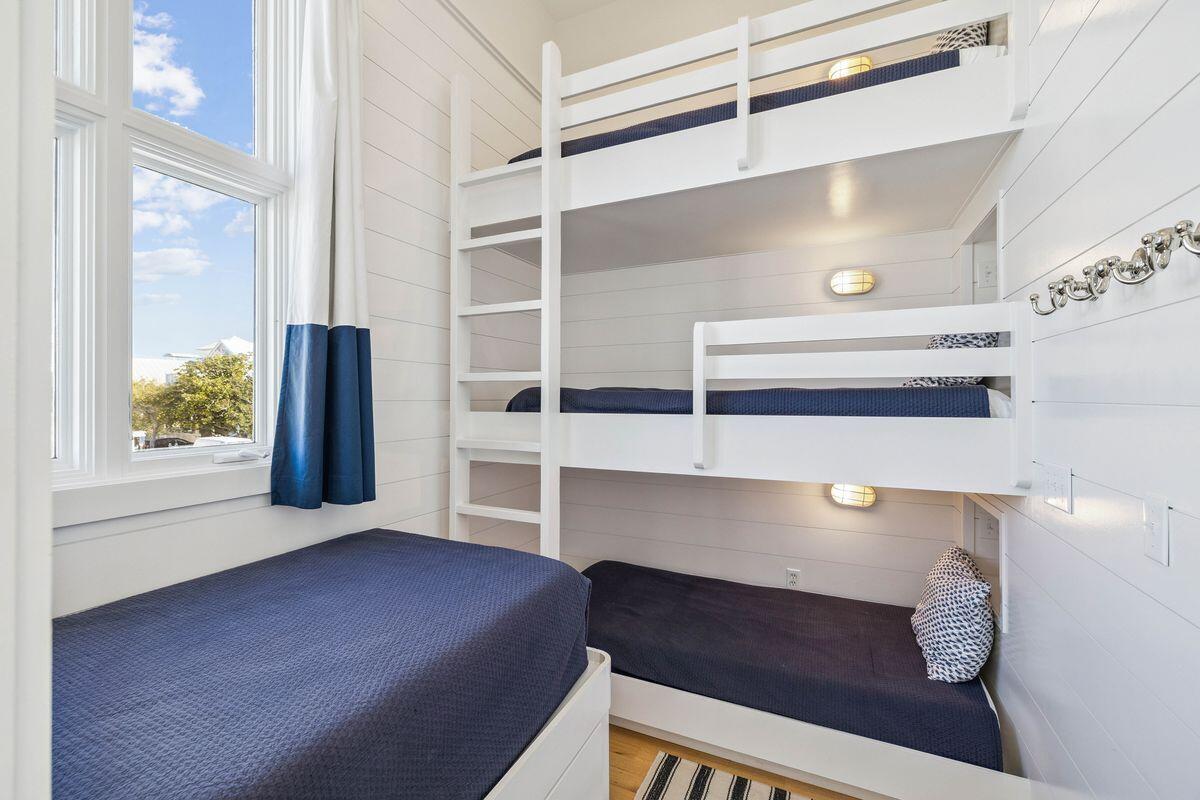 SEASIDE 11 - Residential